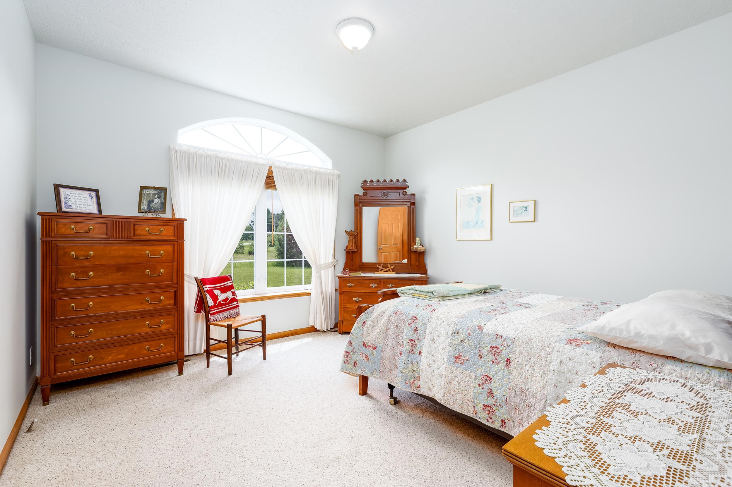 5680 Gorivan Road Property Photo 16