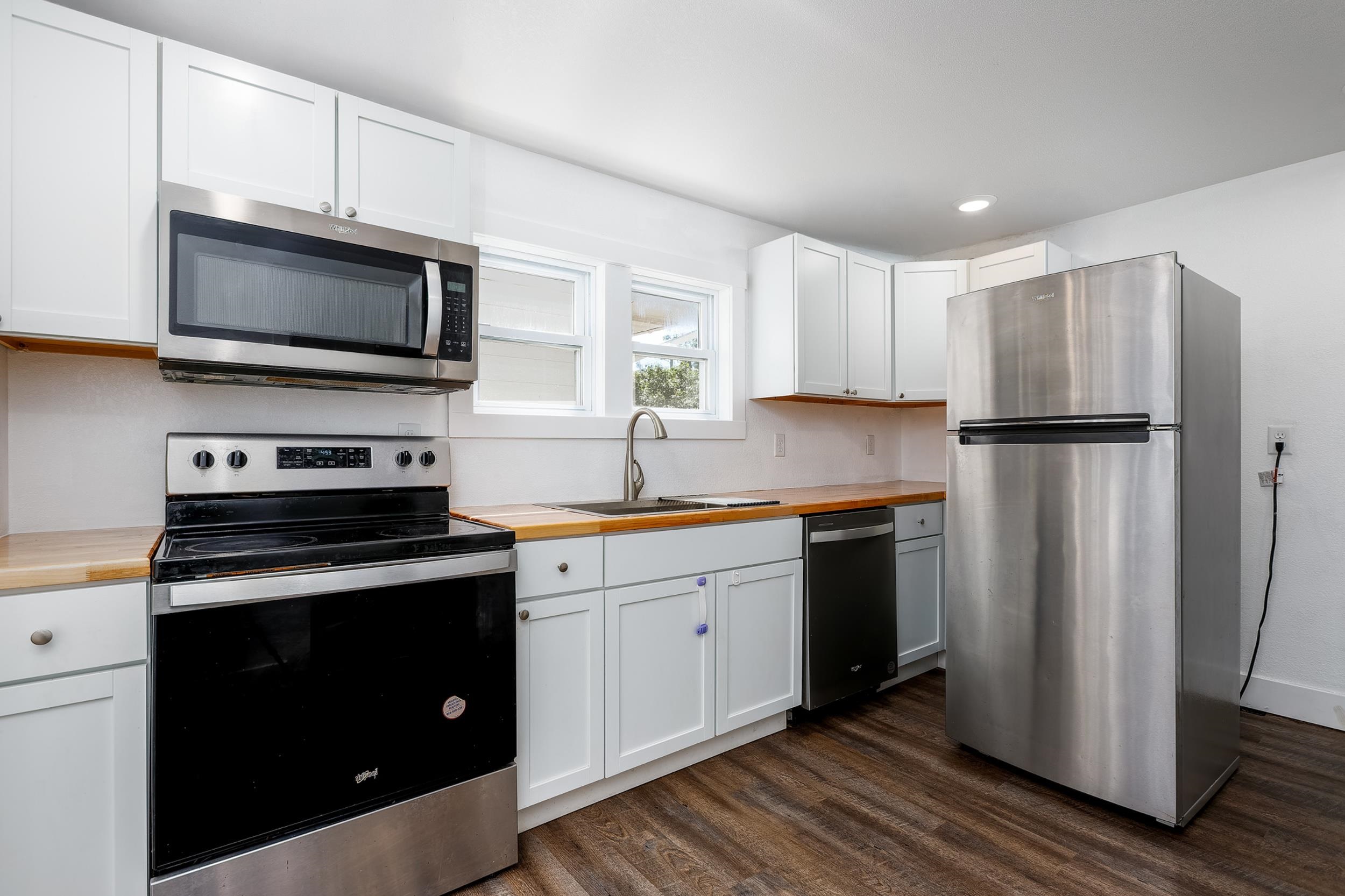 812 Forest Avenue Property Photo 3