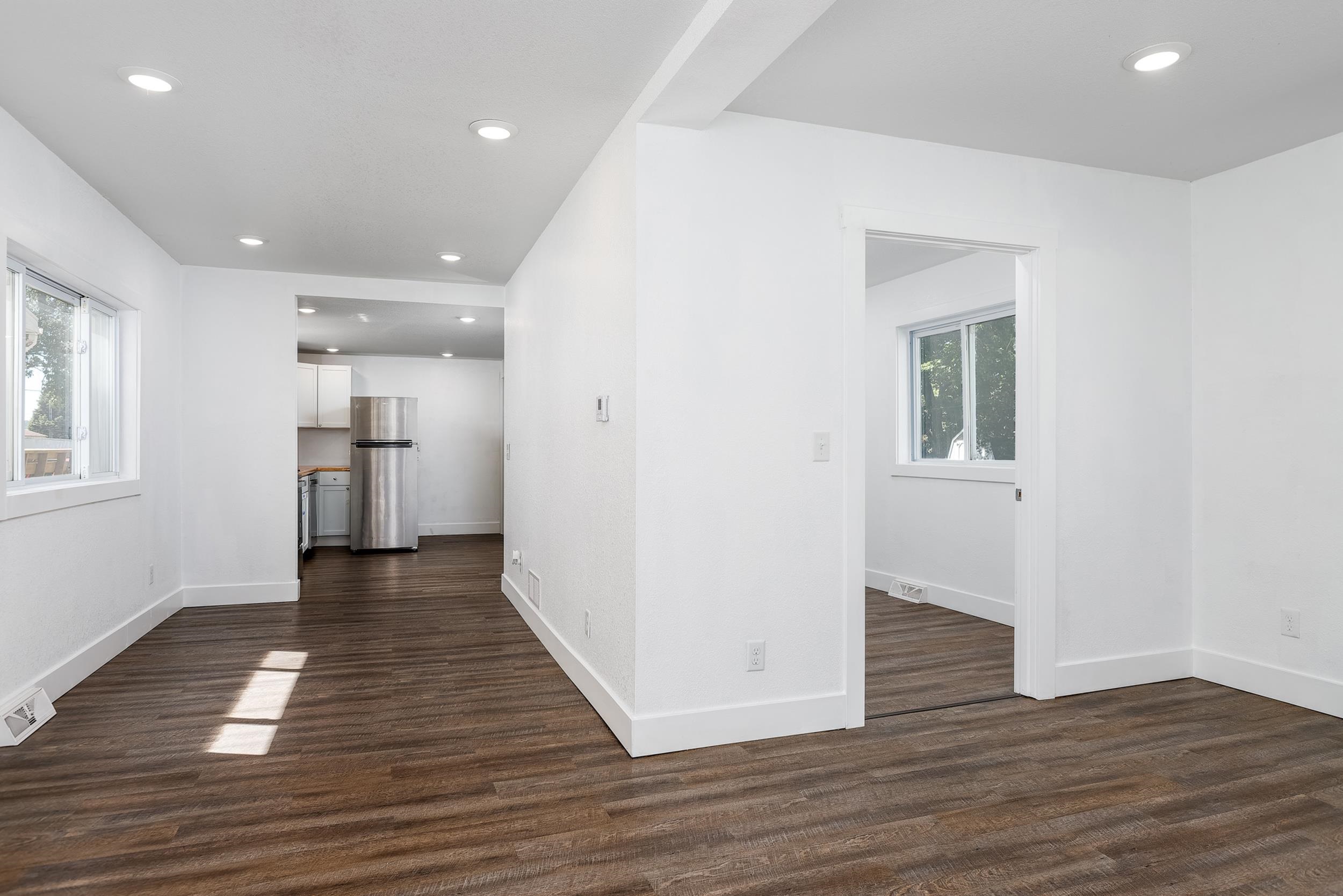 812 Forest Avenue Property Photo 4