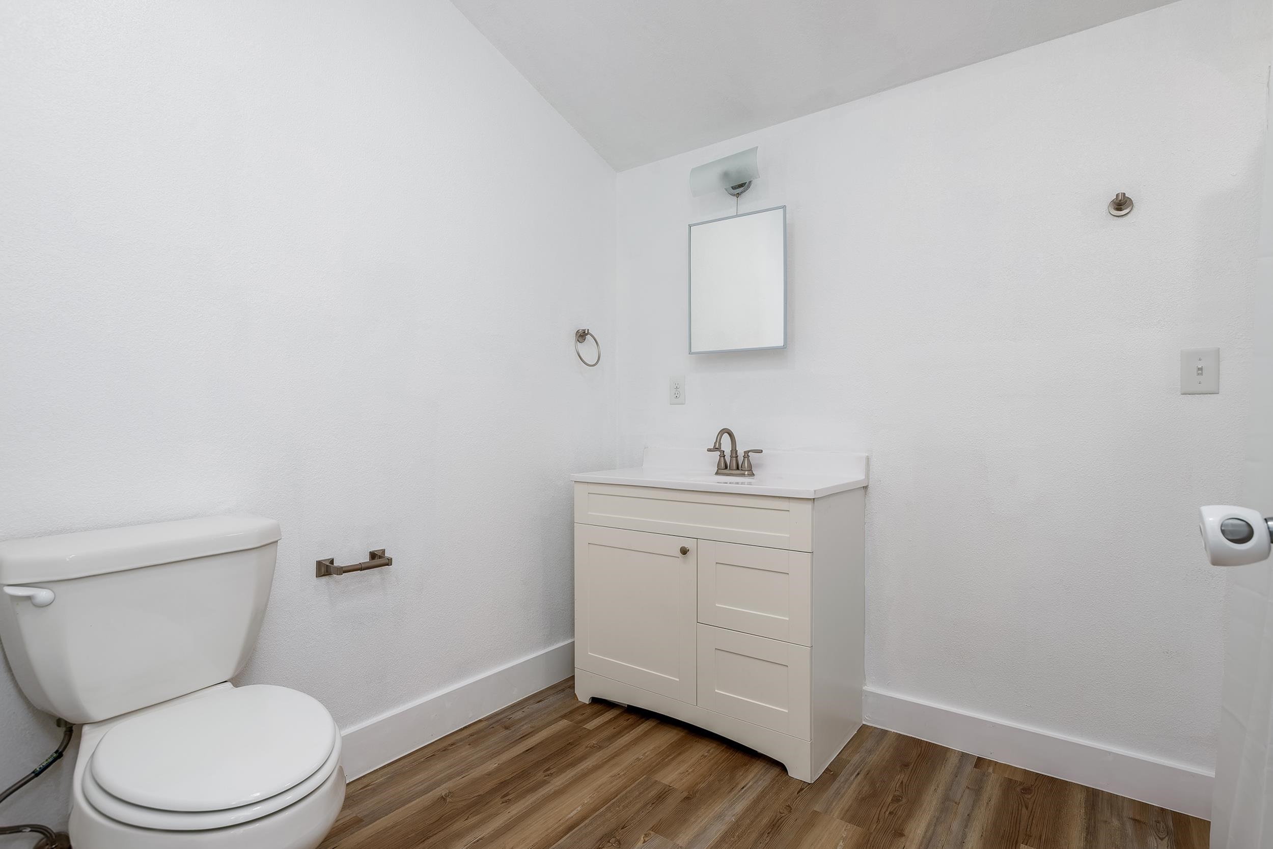 812 Forest Avenue Property Photo 8