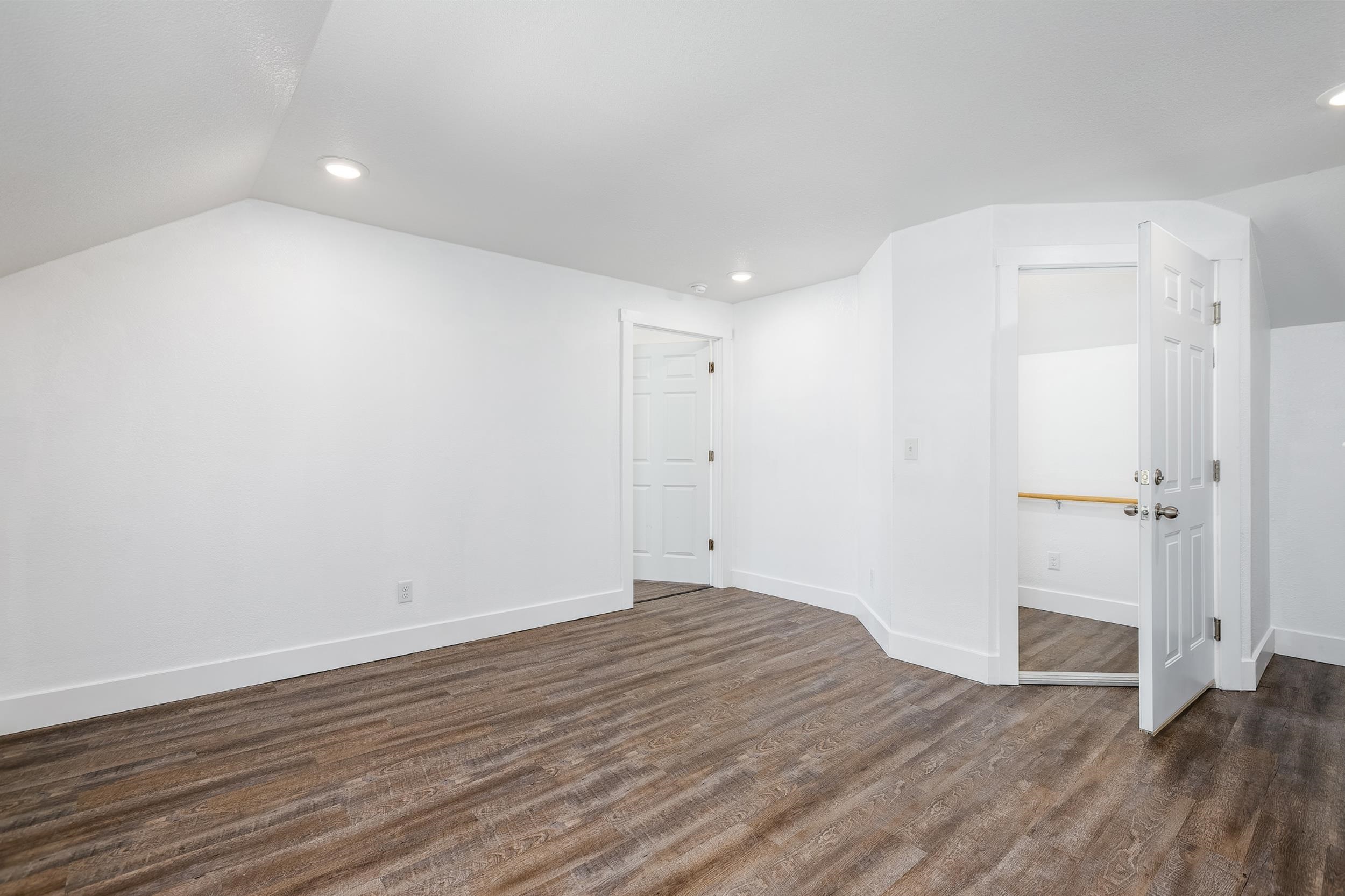 812 Forest Avenue Property Photo 12
