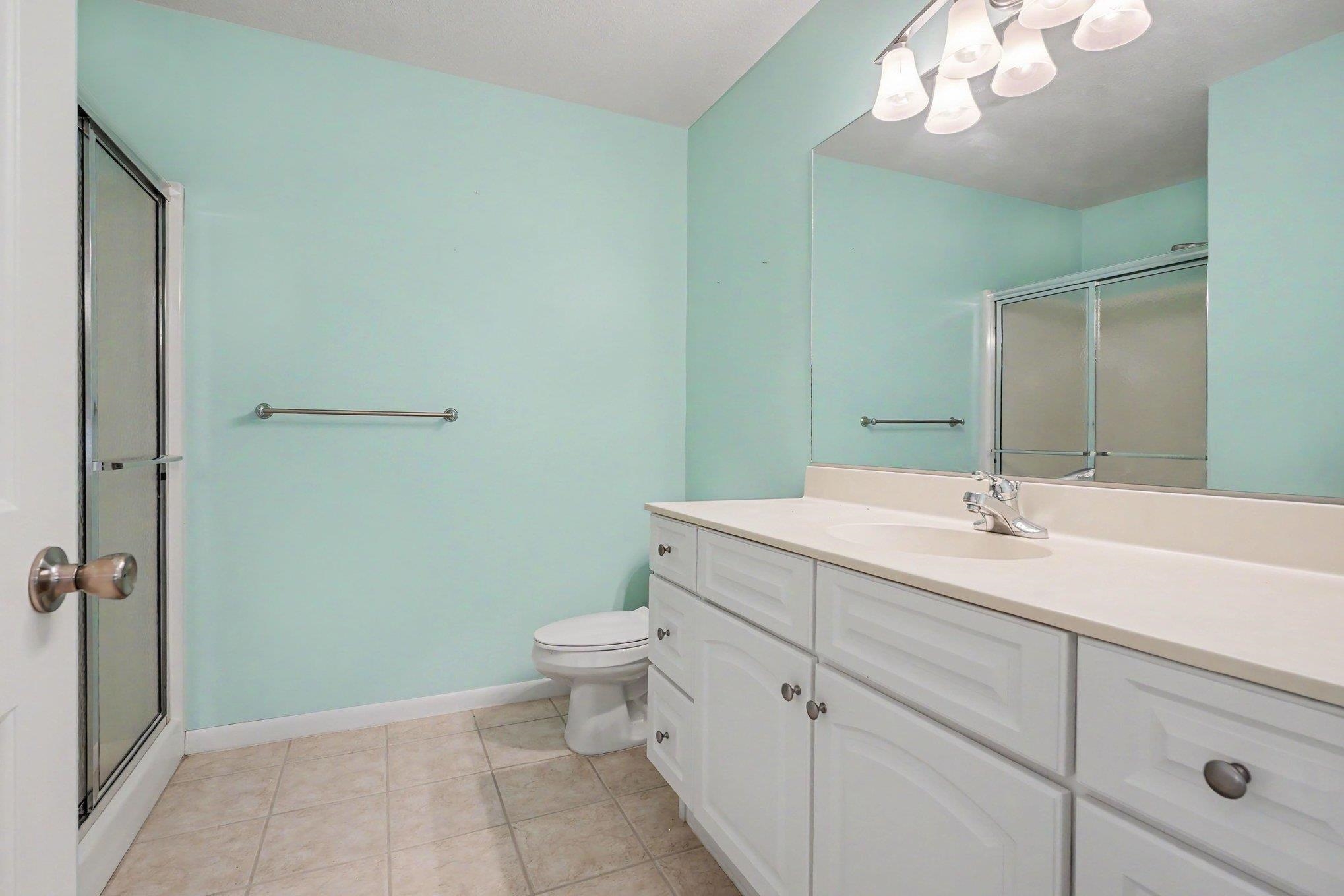 1025 E Lincoln Property Photo 11