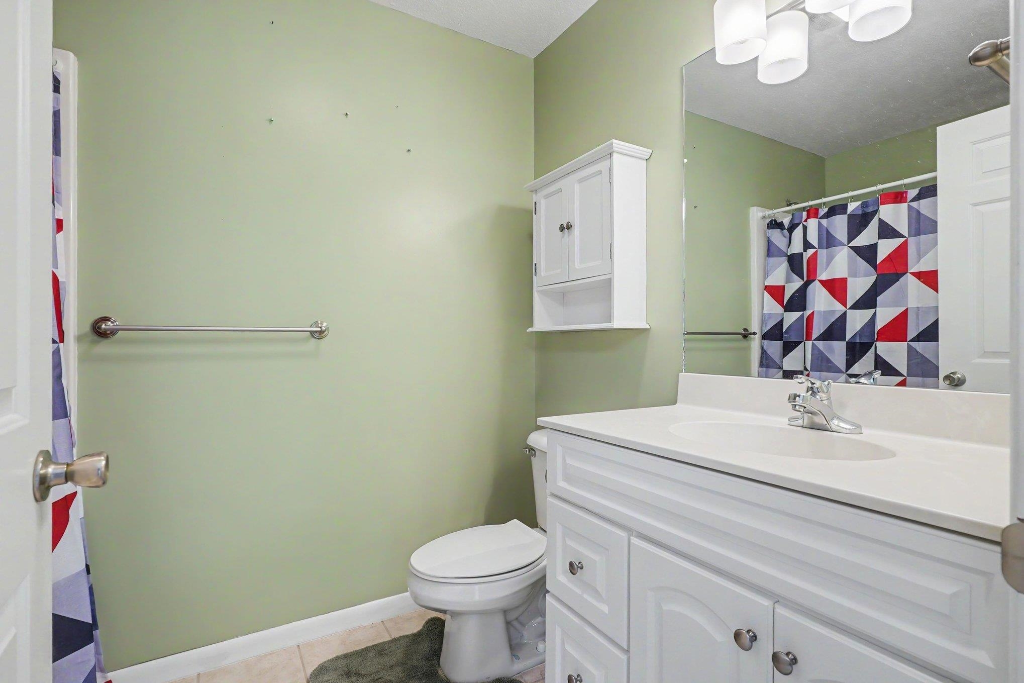 1025 E Lincoln Property Photo 12