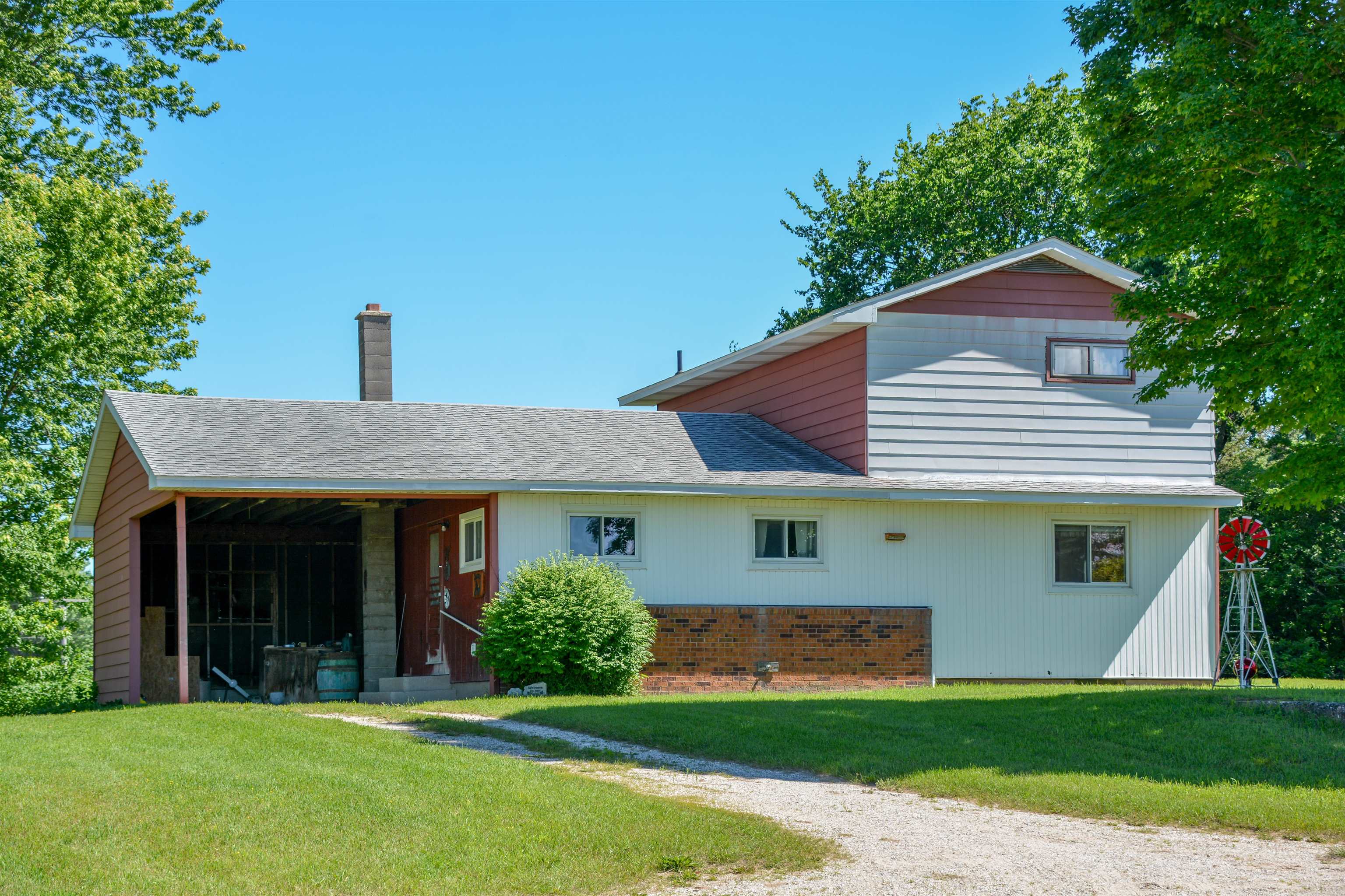3102 S 9 Road Property Photo 4