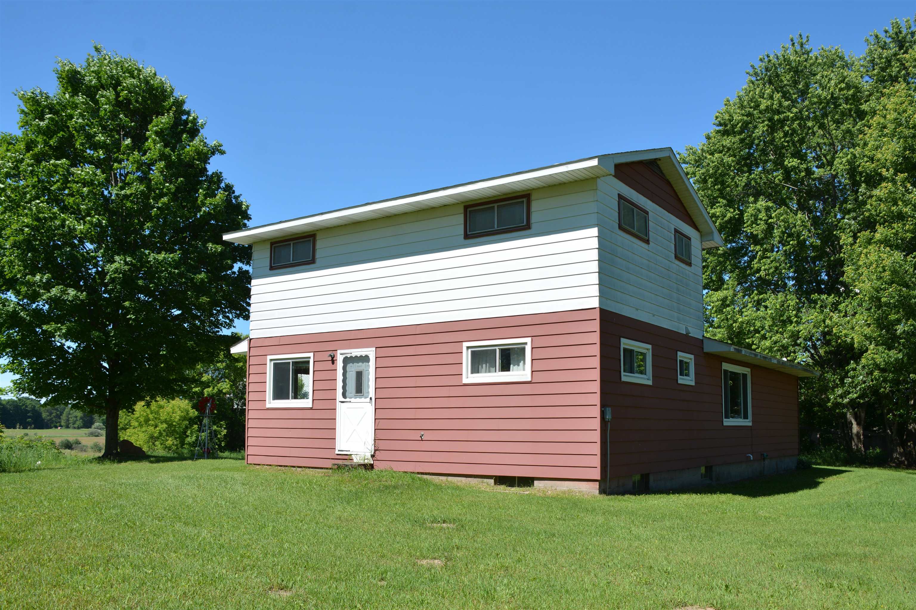 3102 S 9 Road Property Photo 7