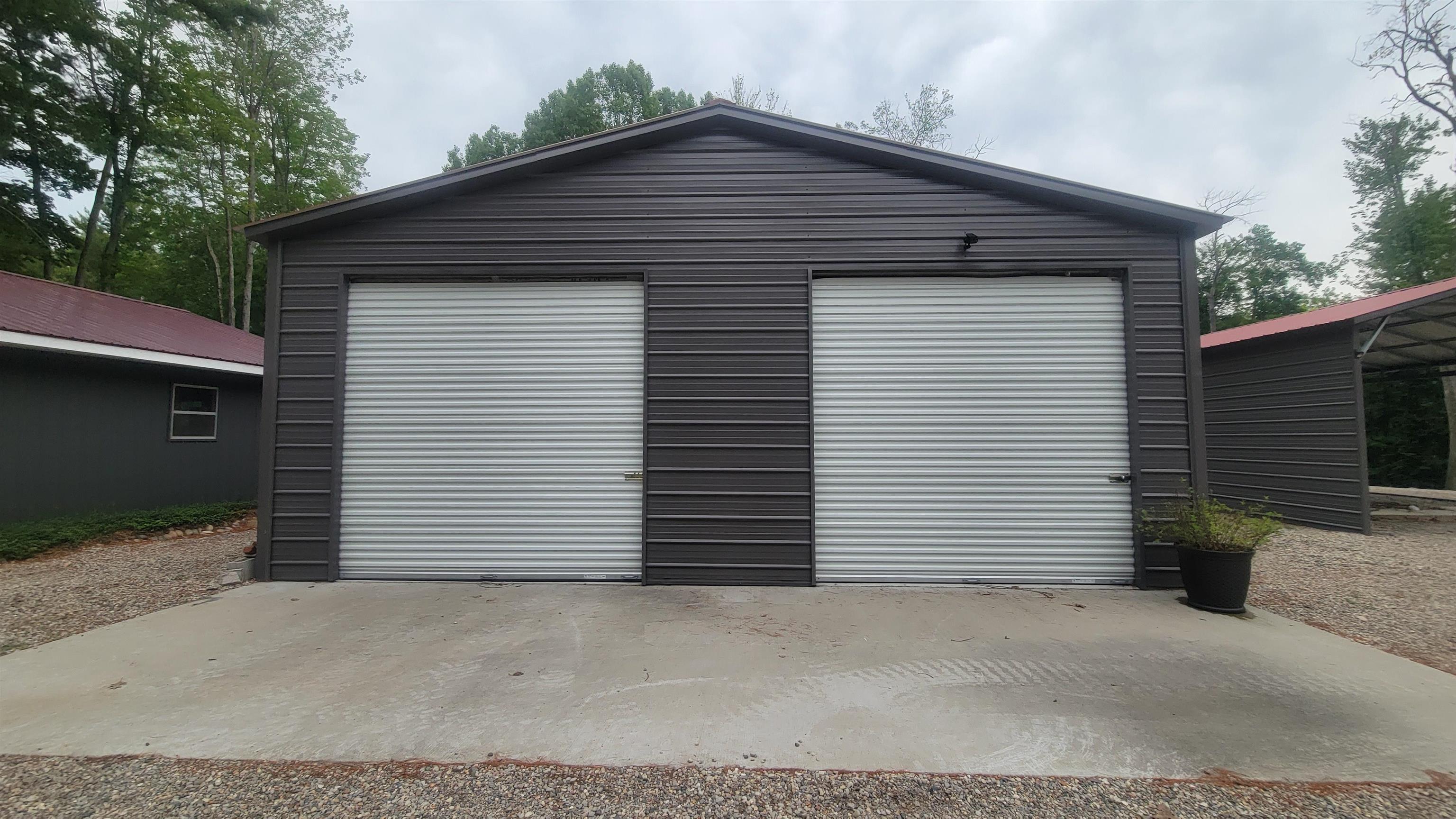 3619 Chippewa Drive Property Photo 4