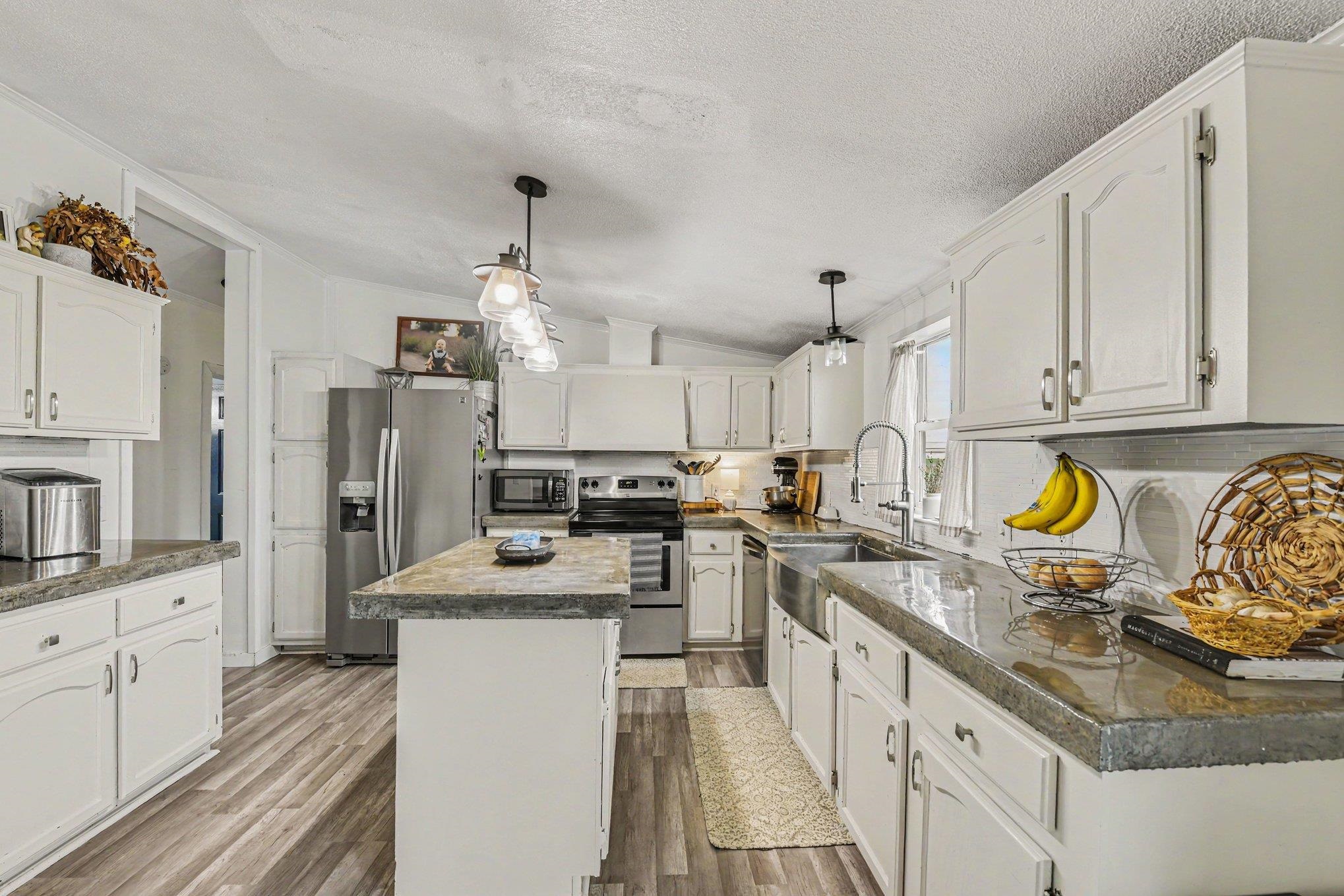 14625 Springwood Road Property Photo 8