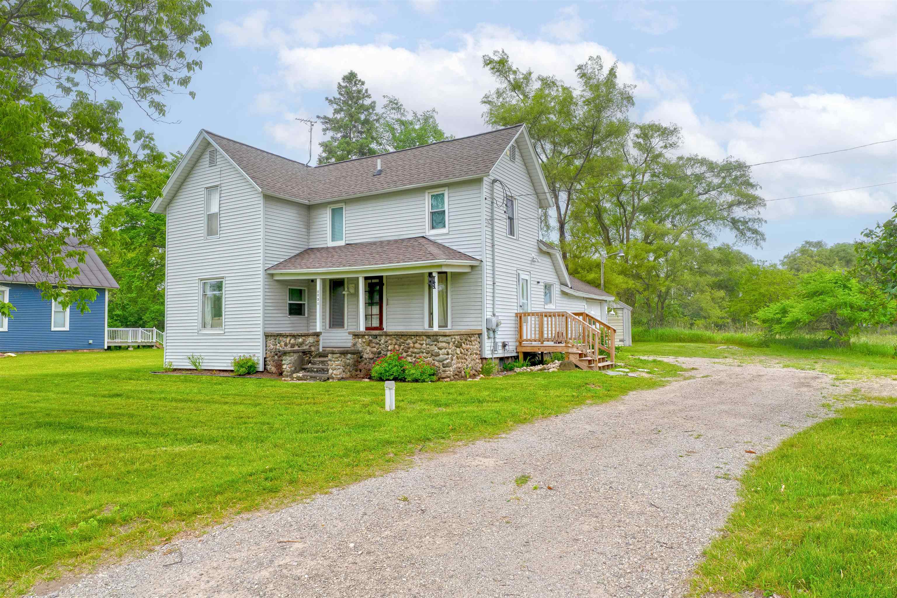 6034 Bates Road Property Photo 1