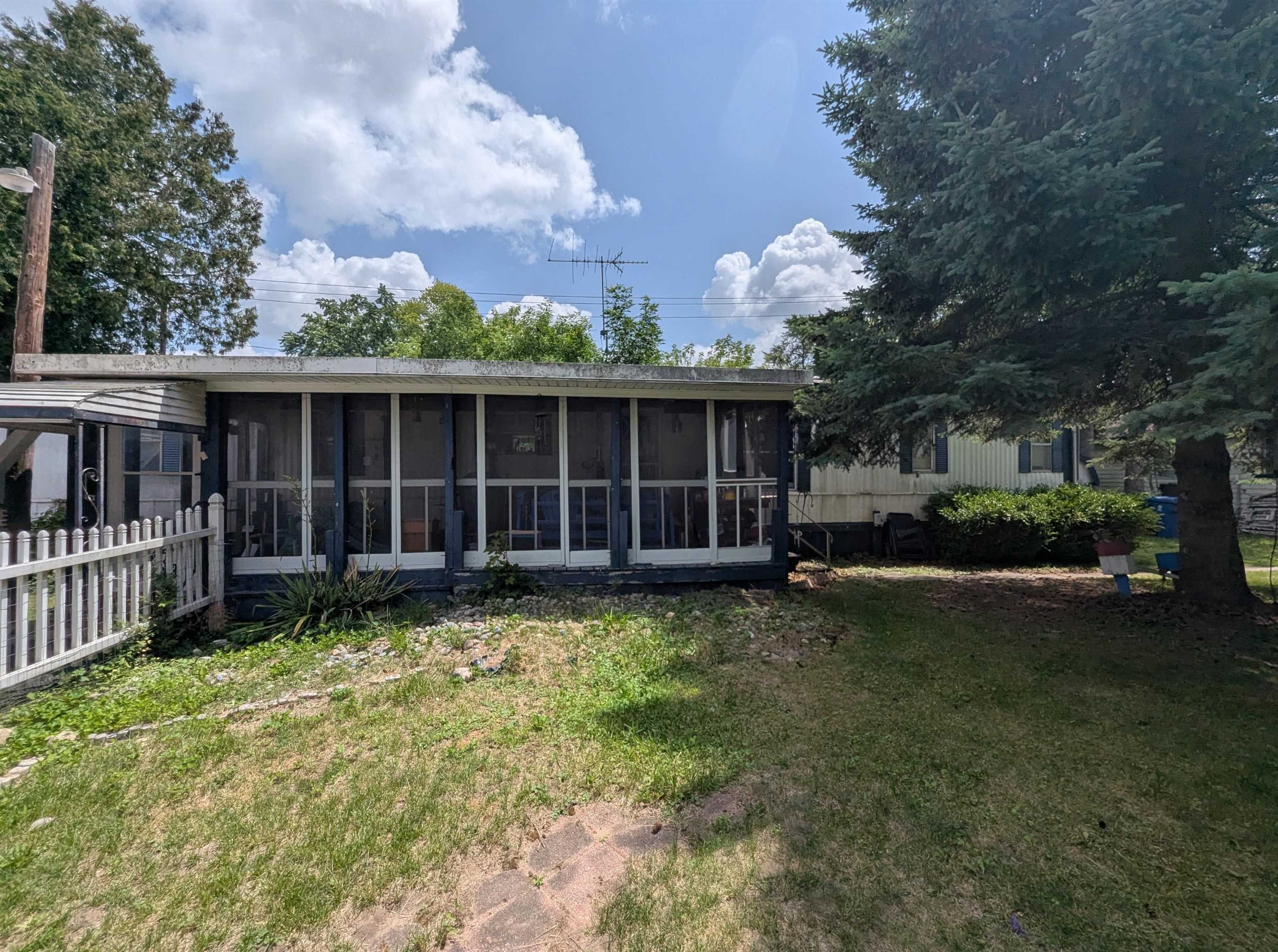 3525 East City Limits Road Property Photo 1