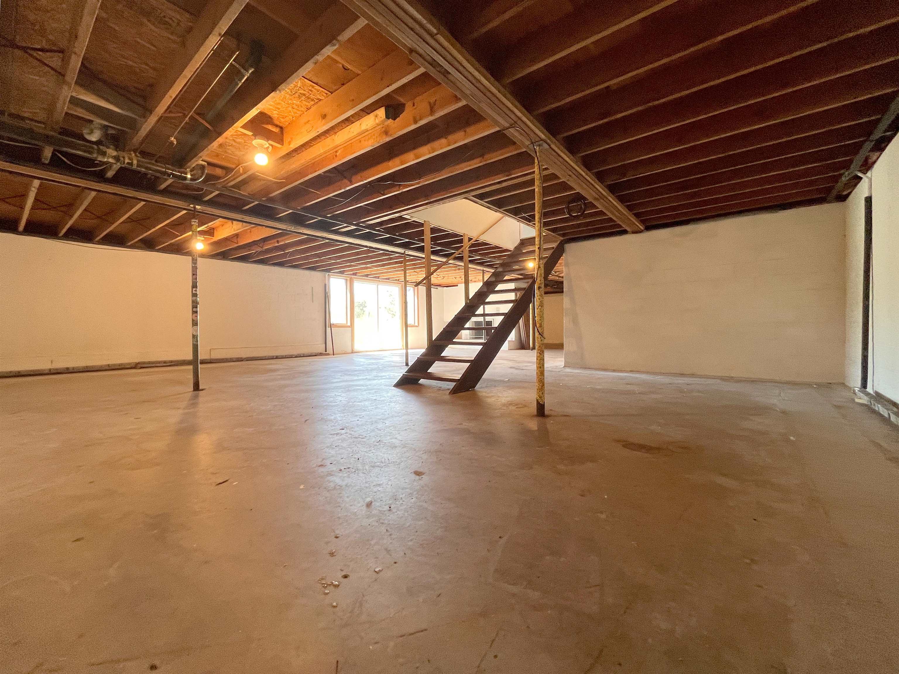 402 S Division Street Property Photo 44