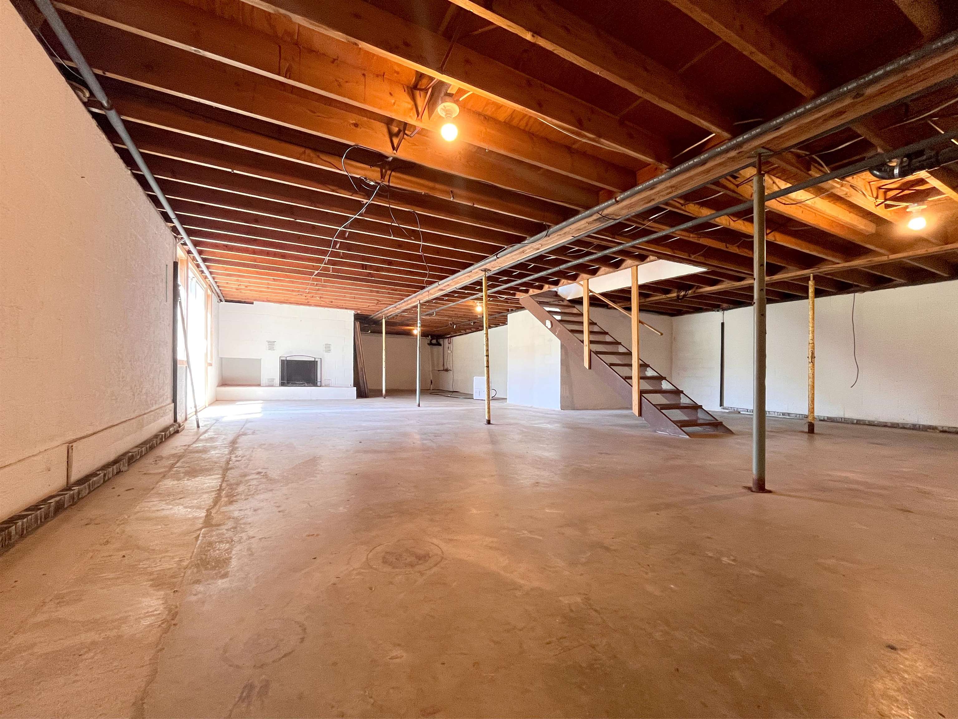 402 S Division Street Property Photo 45