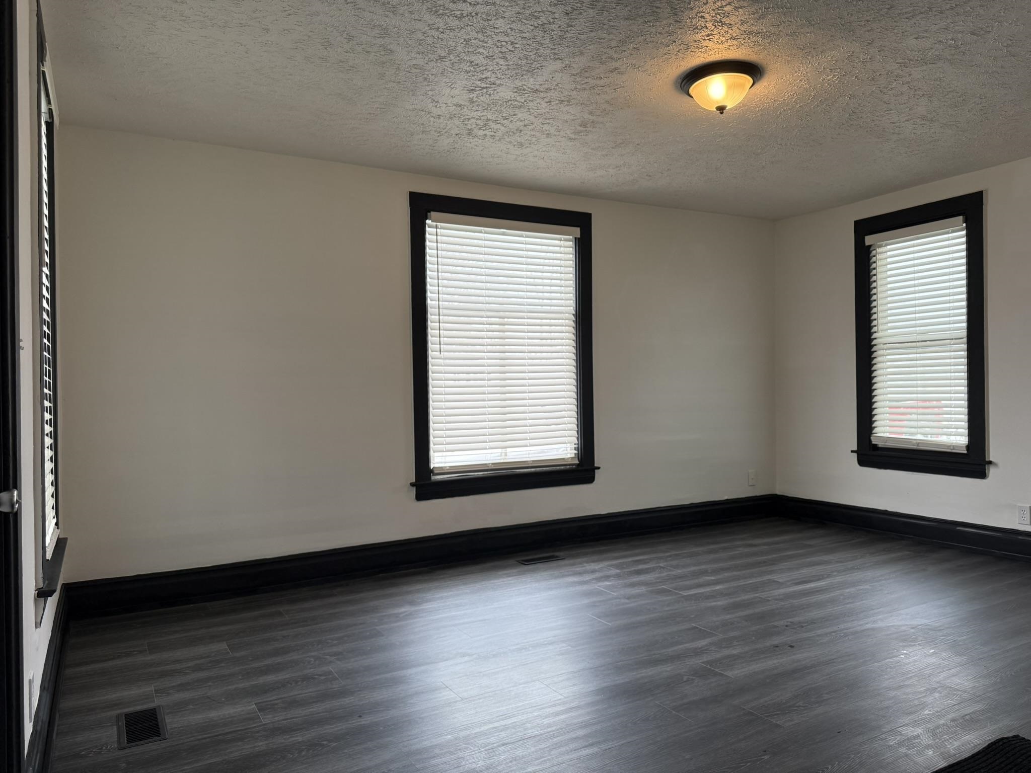 1583 State Street Property Photo 10