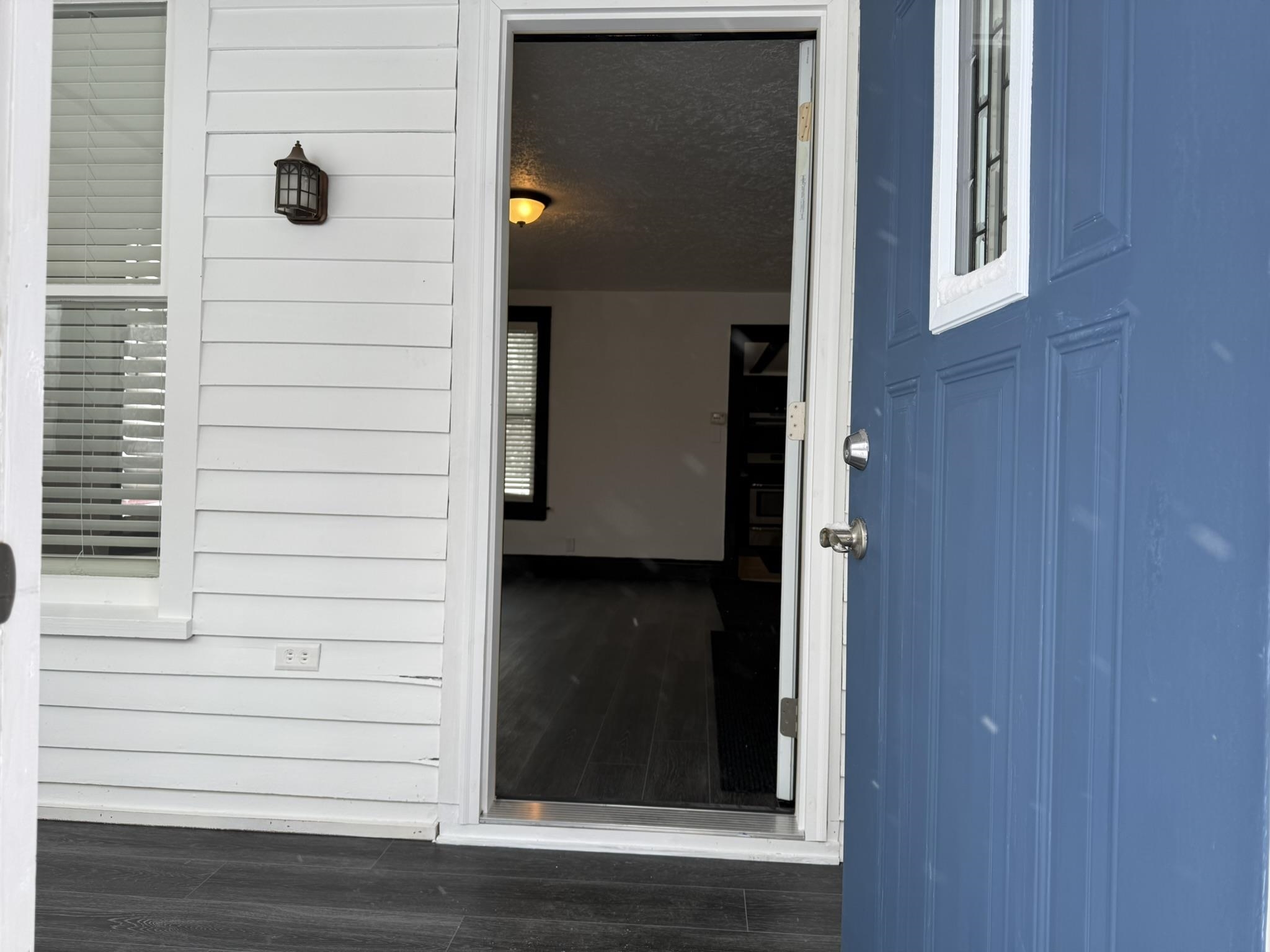 1583 State Street Property Photo 16