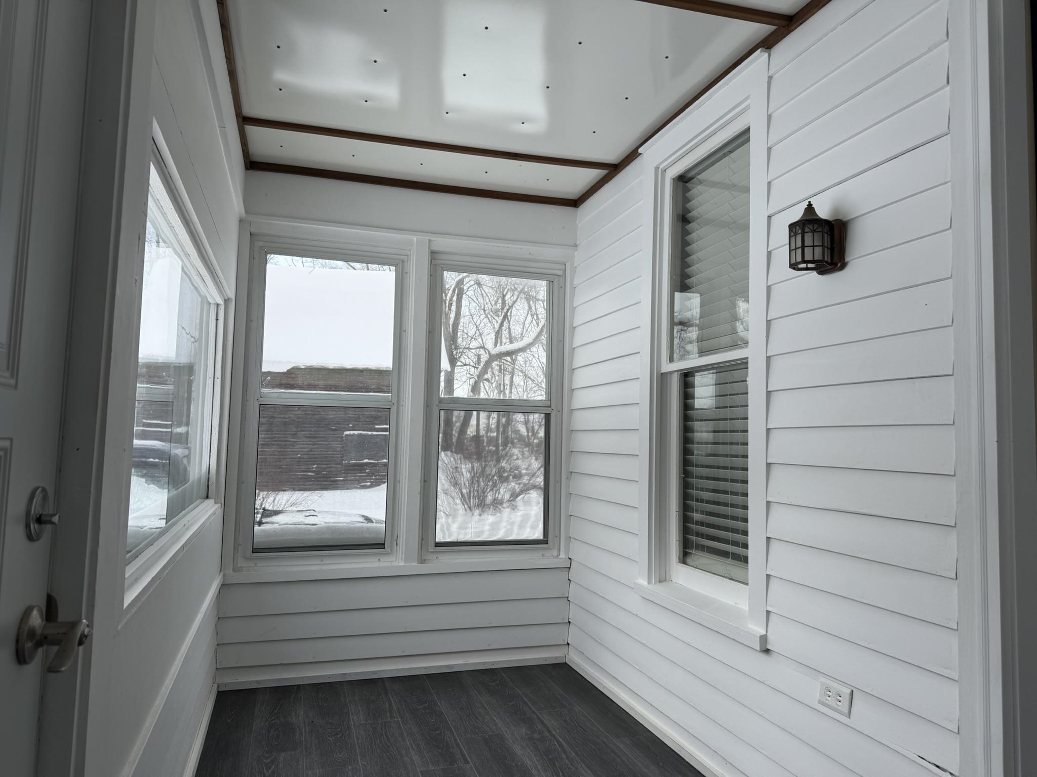 1583 State Street Property Photo 18