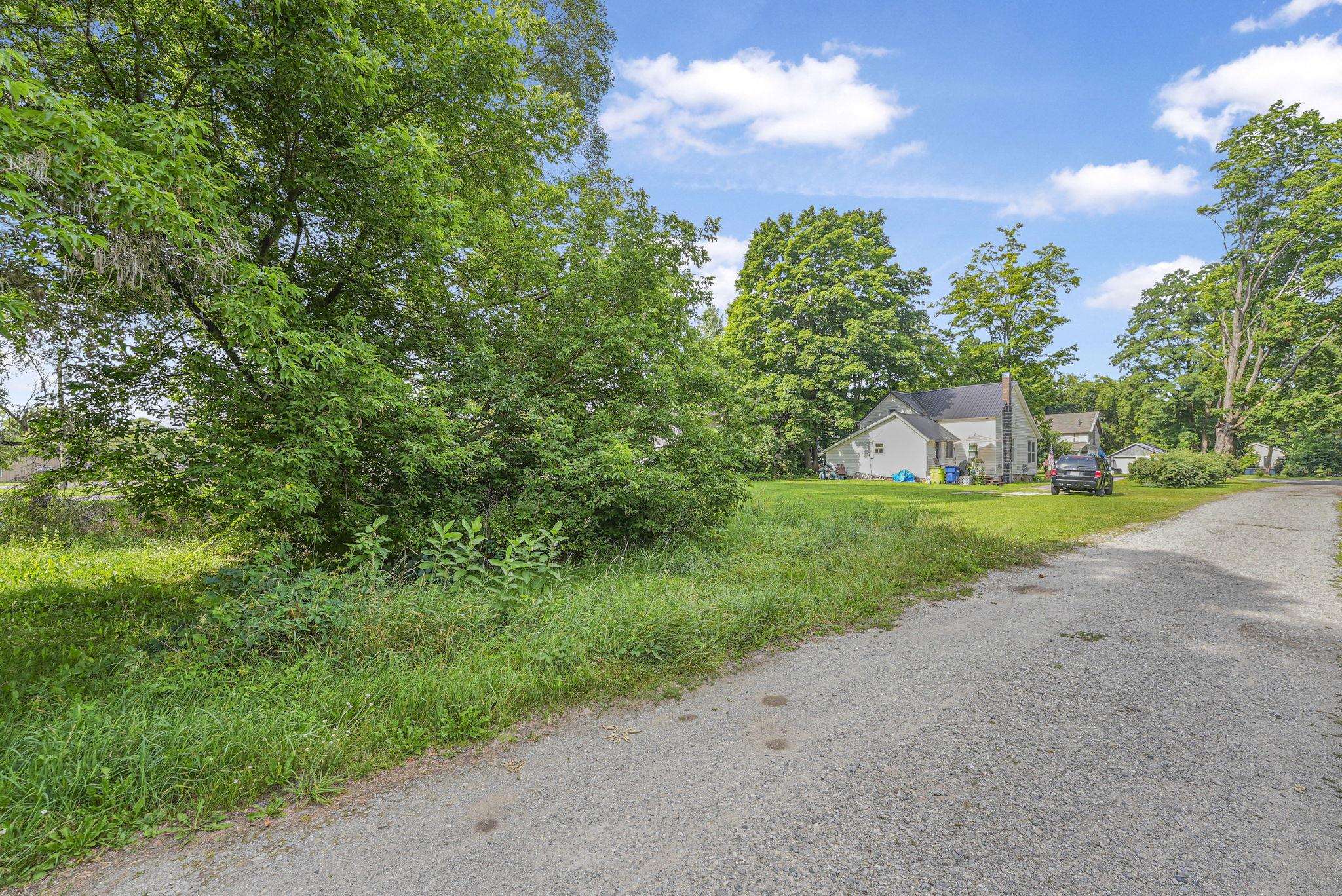 1583 State Street Property Photo 25
