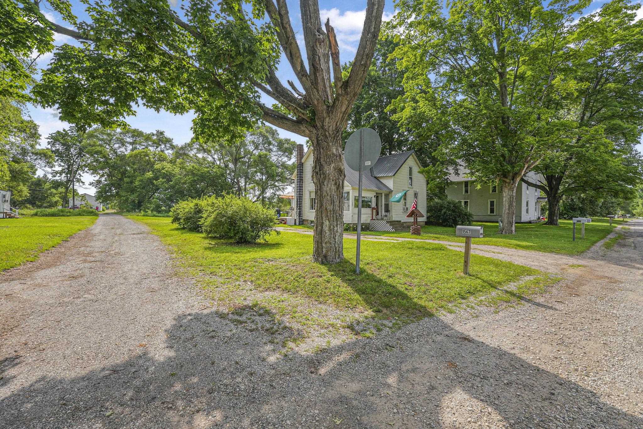 1583 State Street Property Photo 28