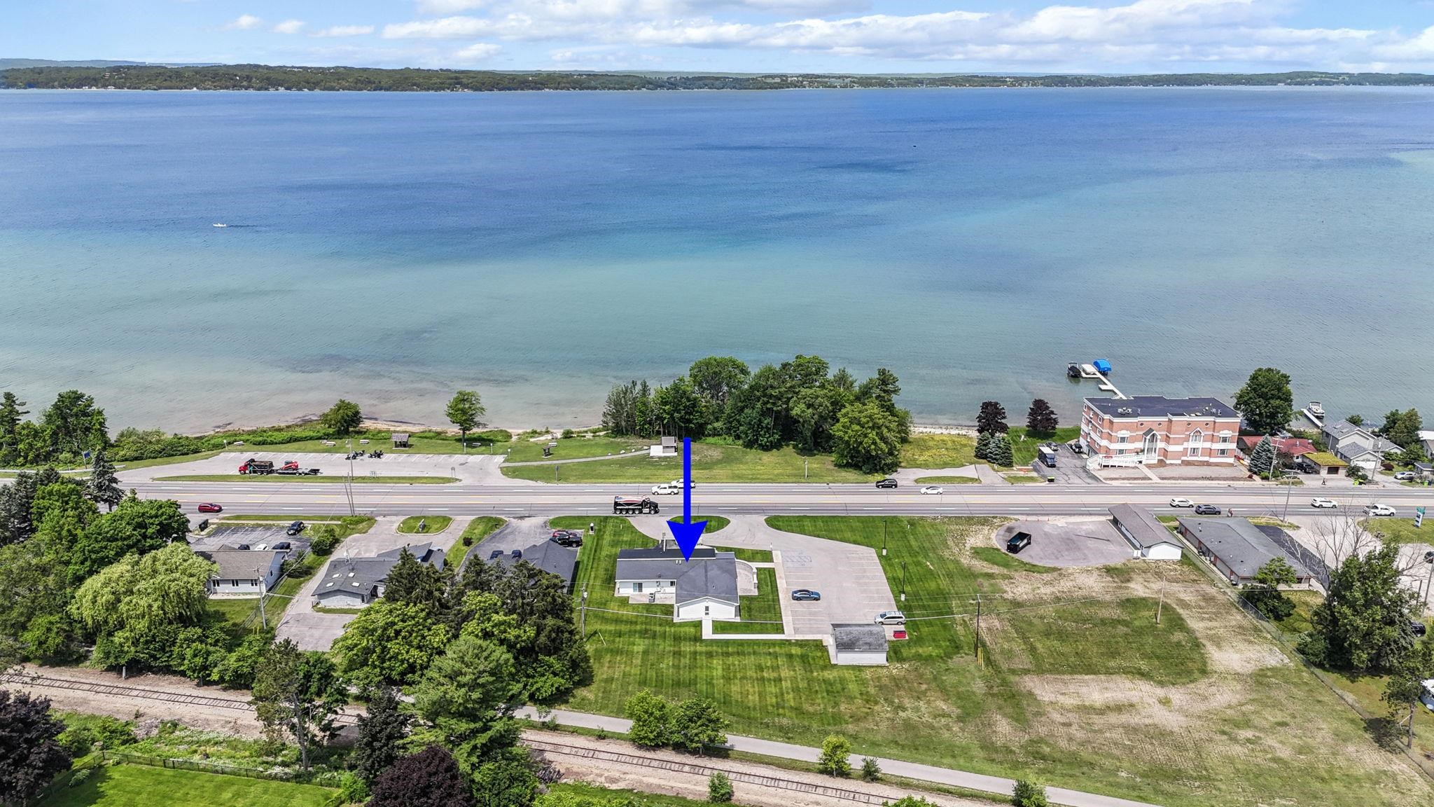 5168 - 5200 N Us-31 Property Photo 1