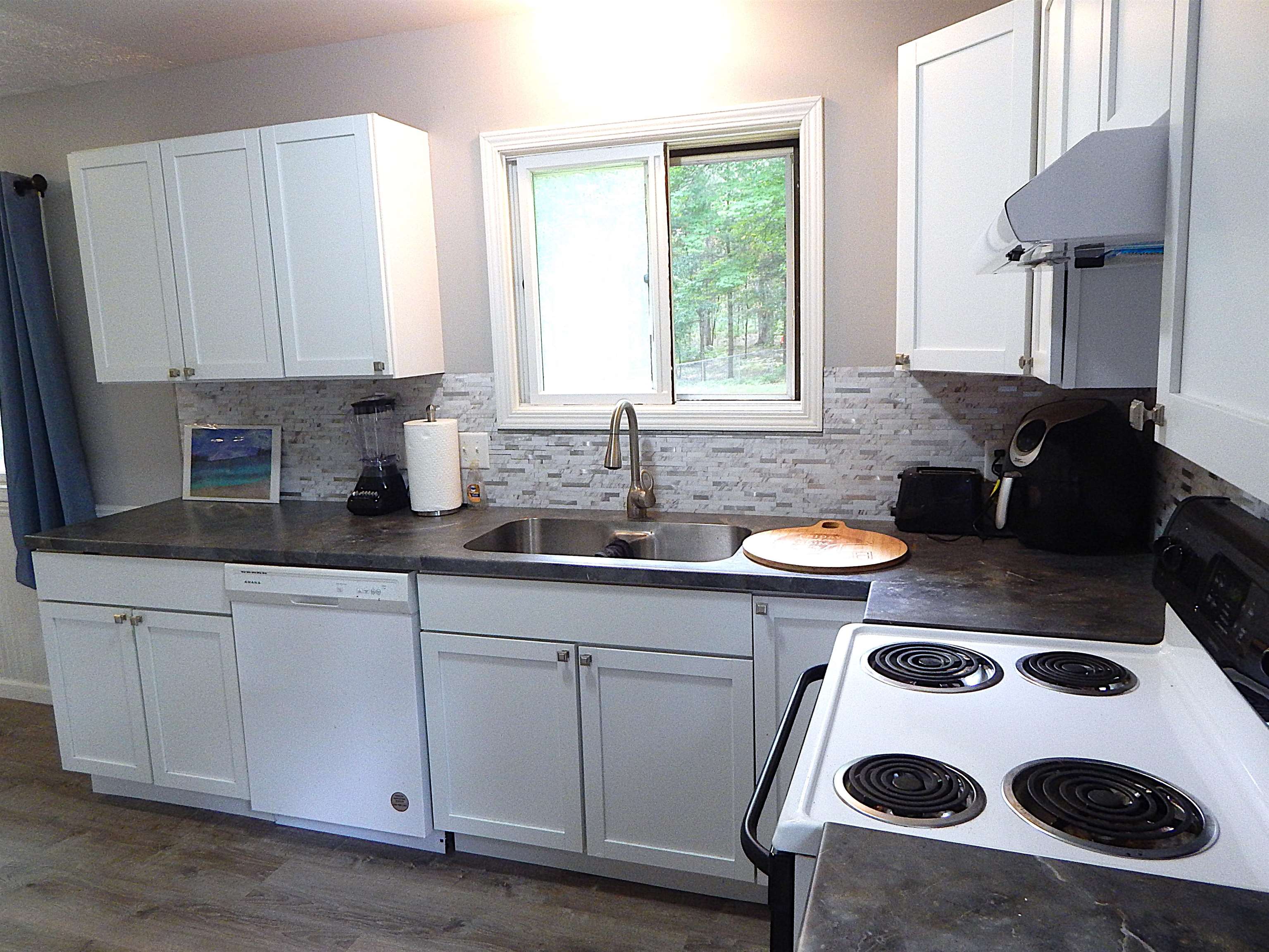 1492 Innwood North Property Photo 2