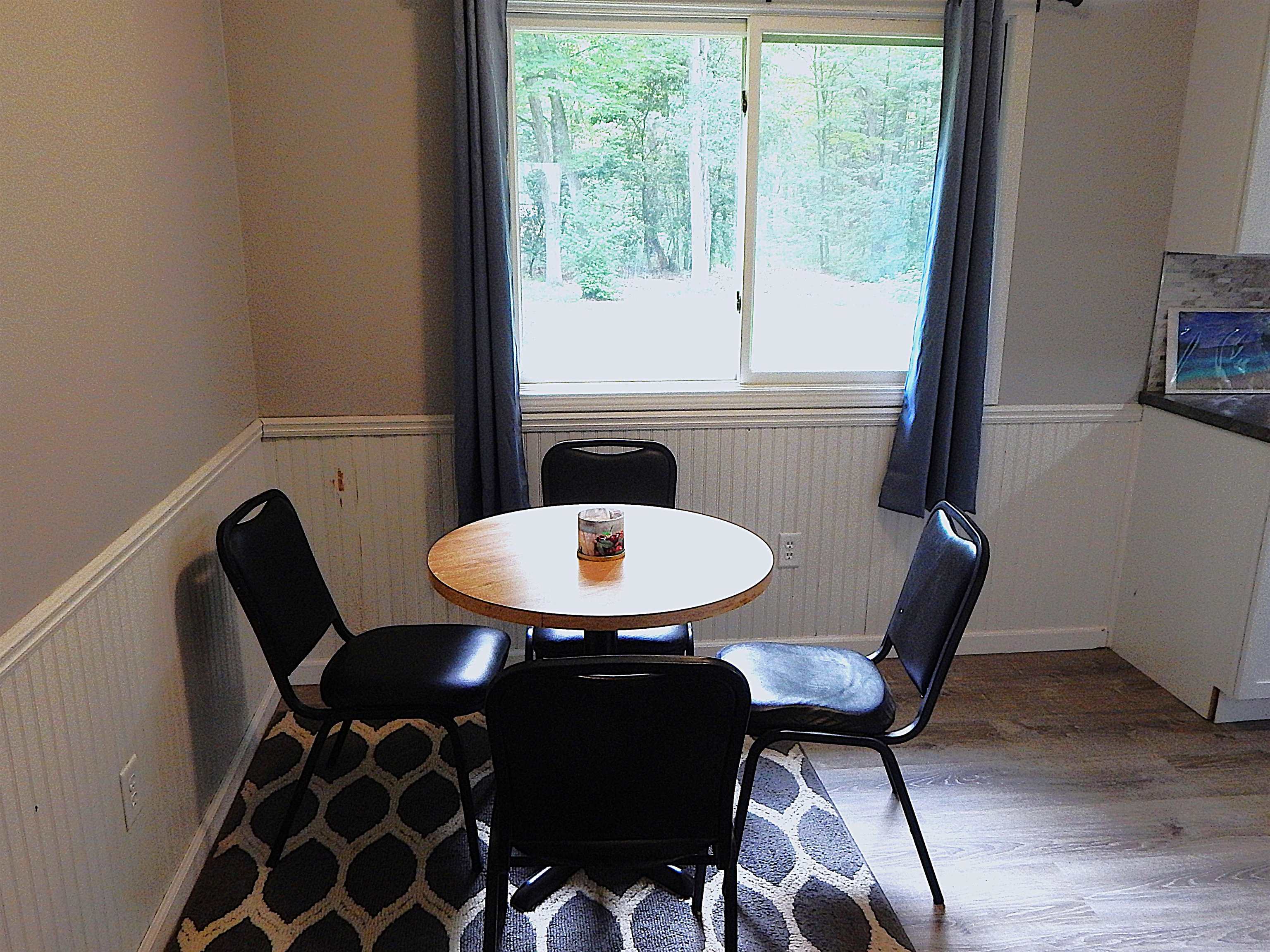 1492 Innwood North Property Photo 5