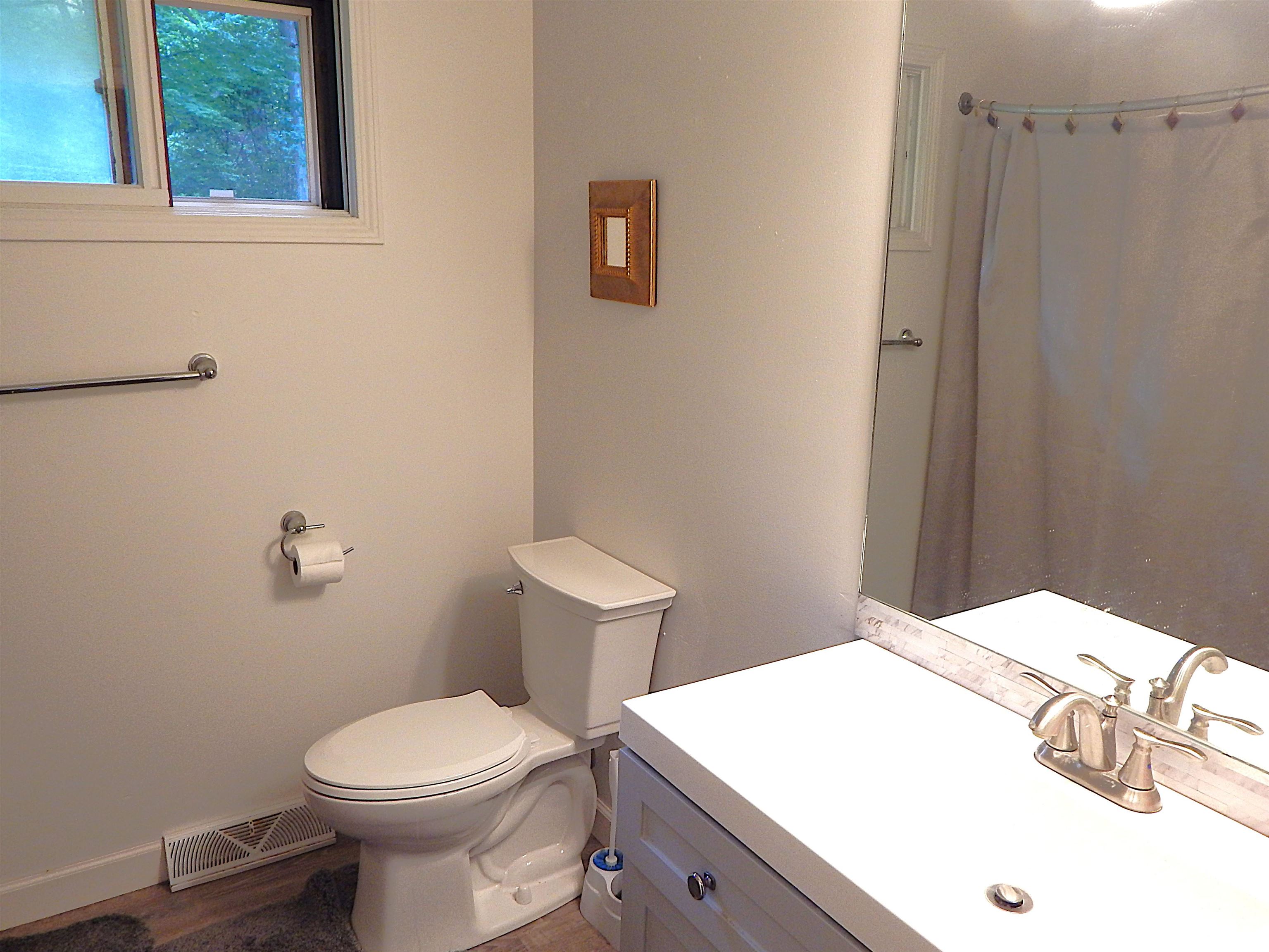 1492 Innwood North Property Photo 11