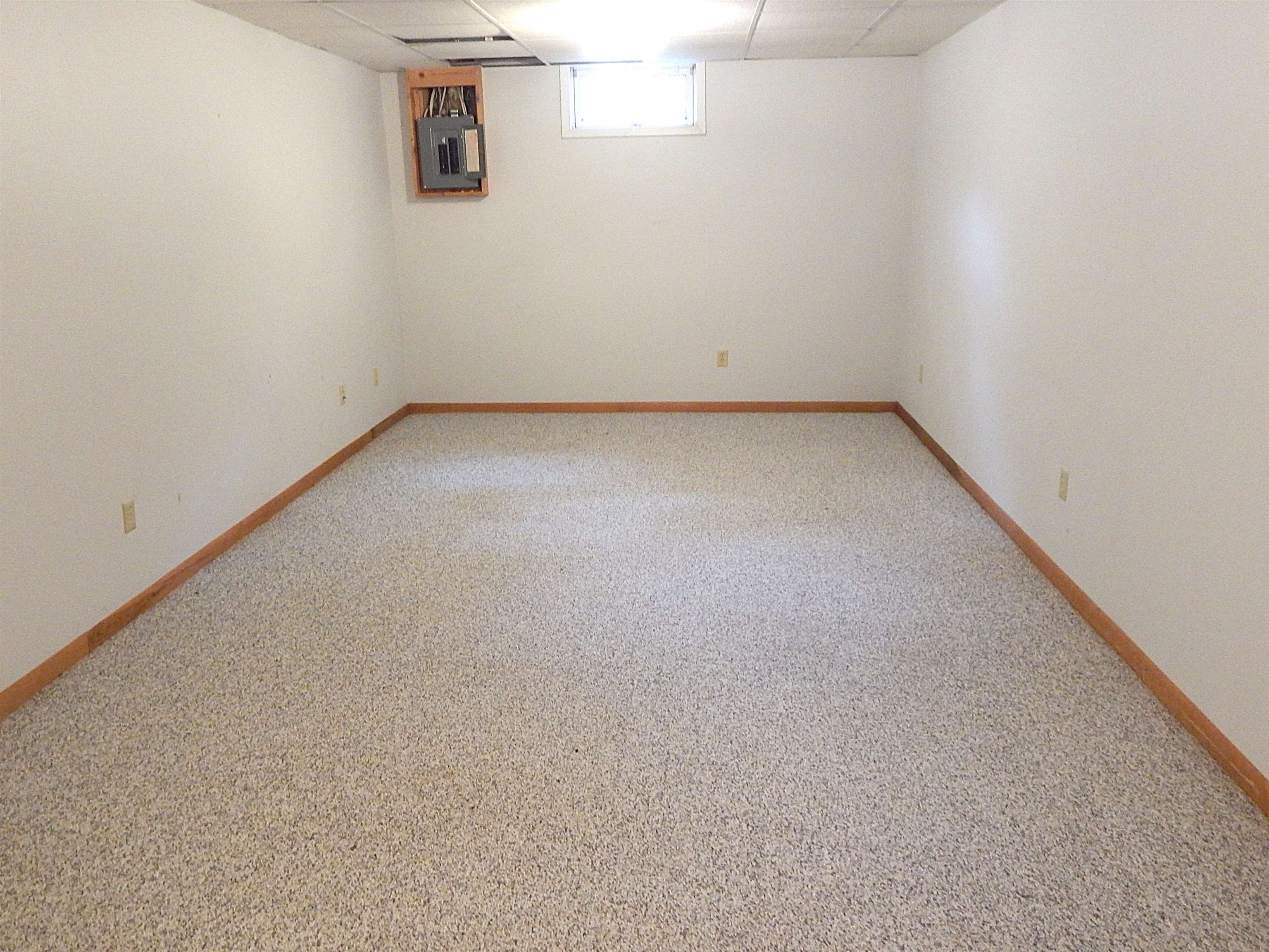 1492 Innwood North Property Photo 12