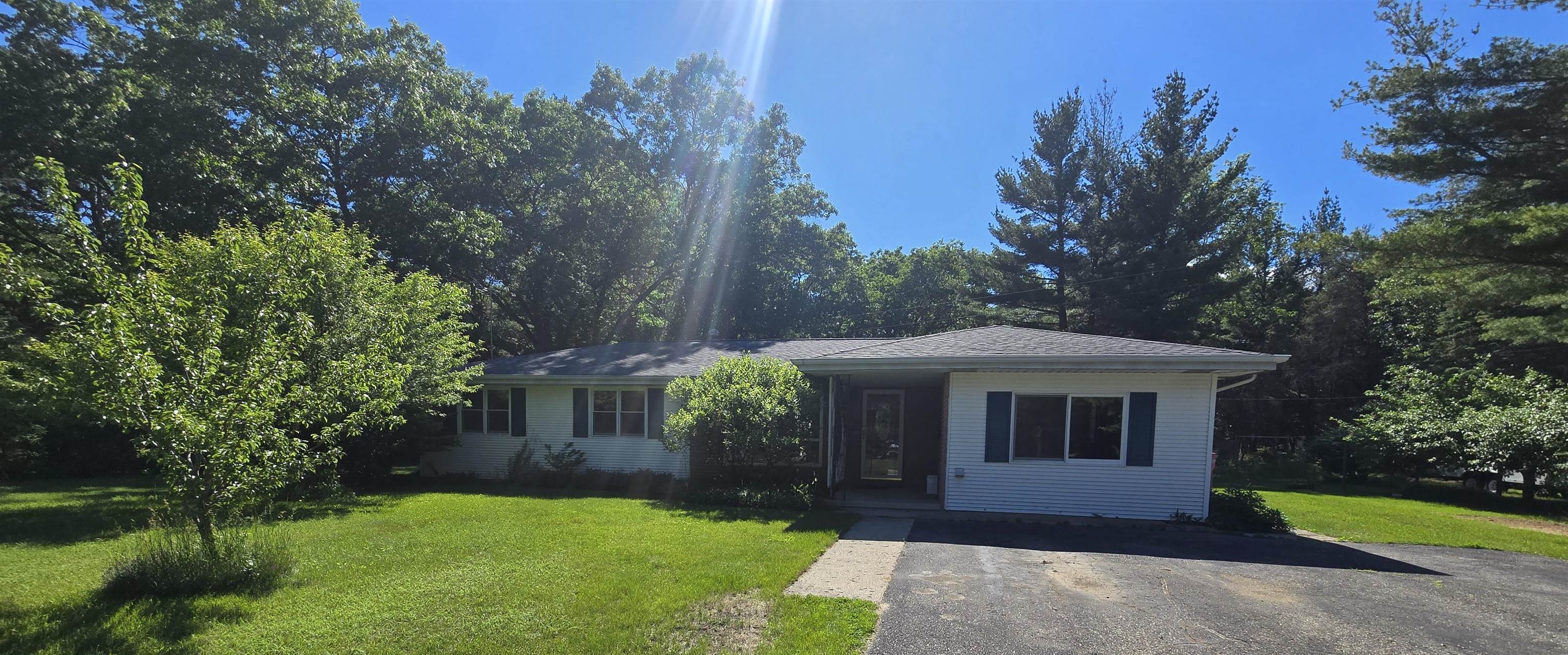 704 Forest Road Property Photo 1