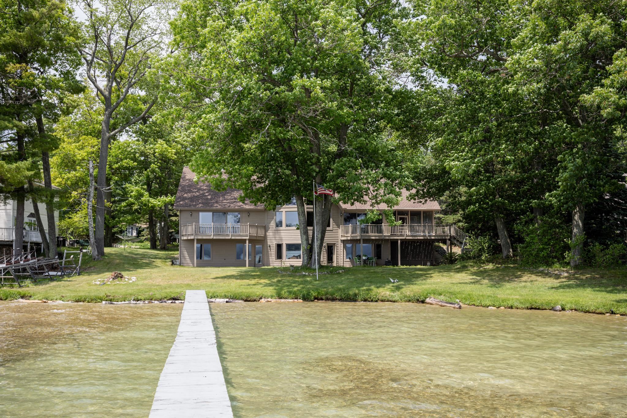 7953 S Glen Lake Road Property Photo 8