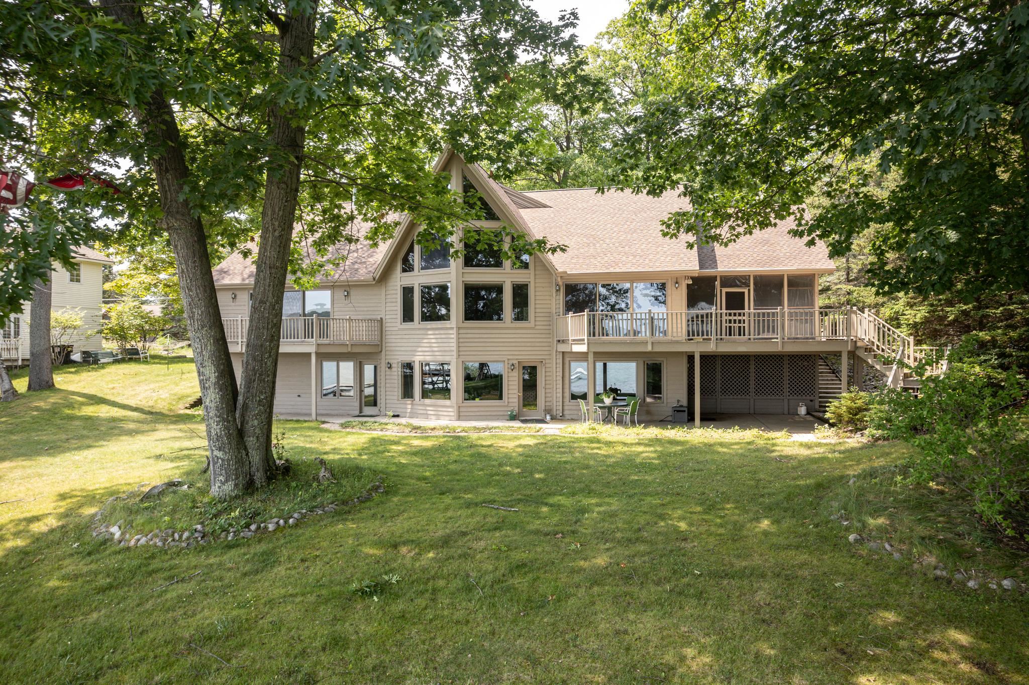 7953 S Glen Lake Road Property Photo 11