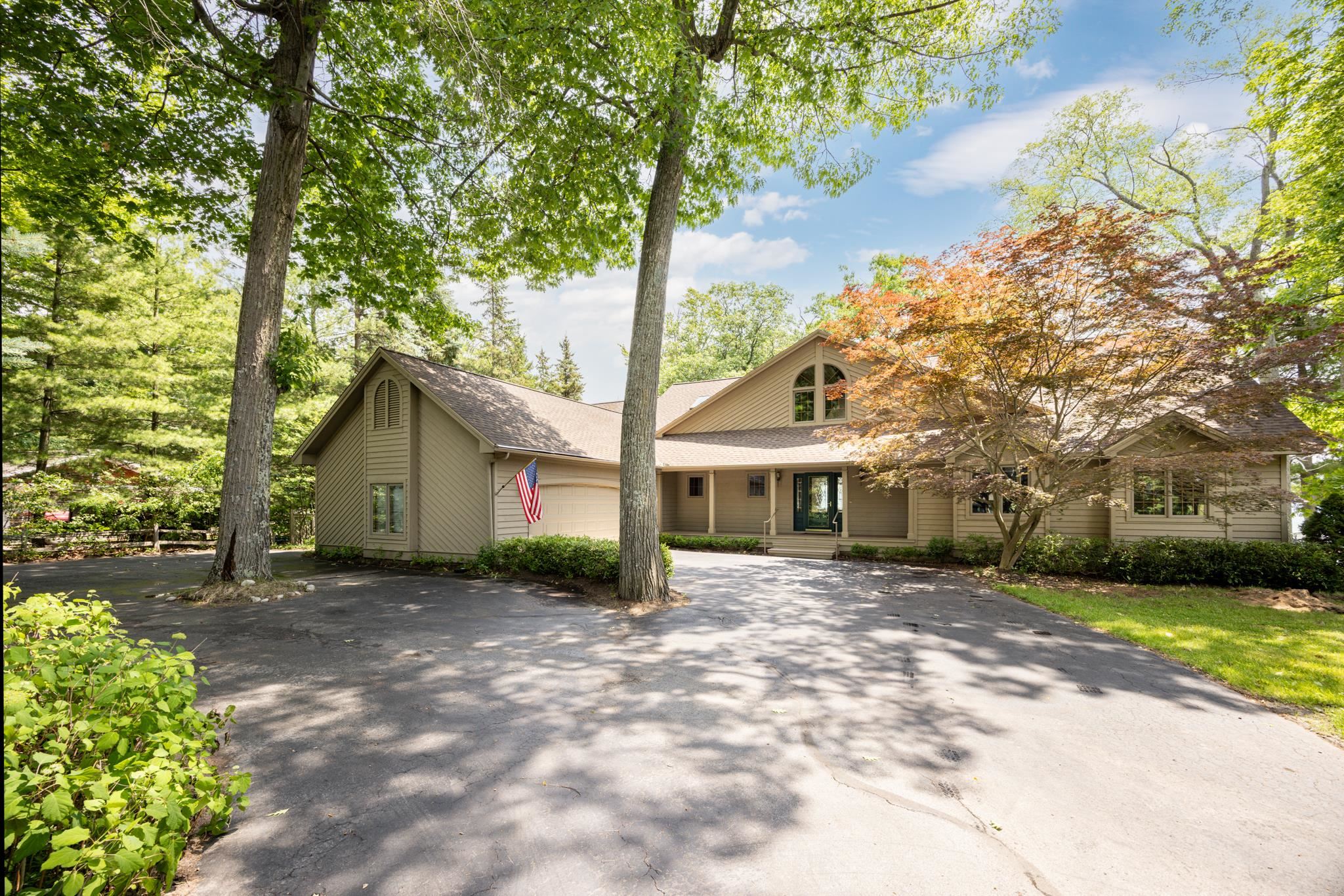 7953 S Glen Lake Road Property Photo 13