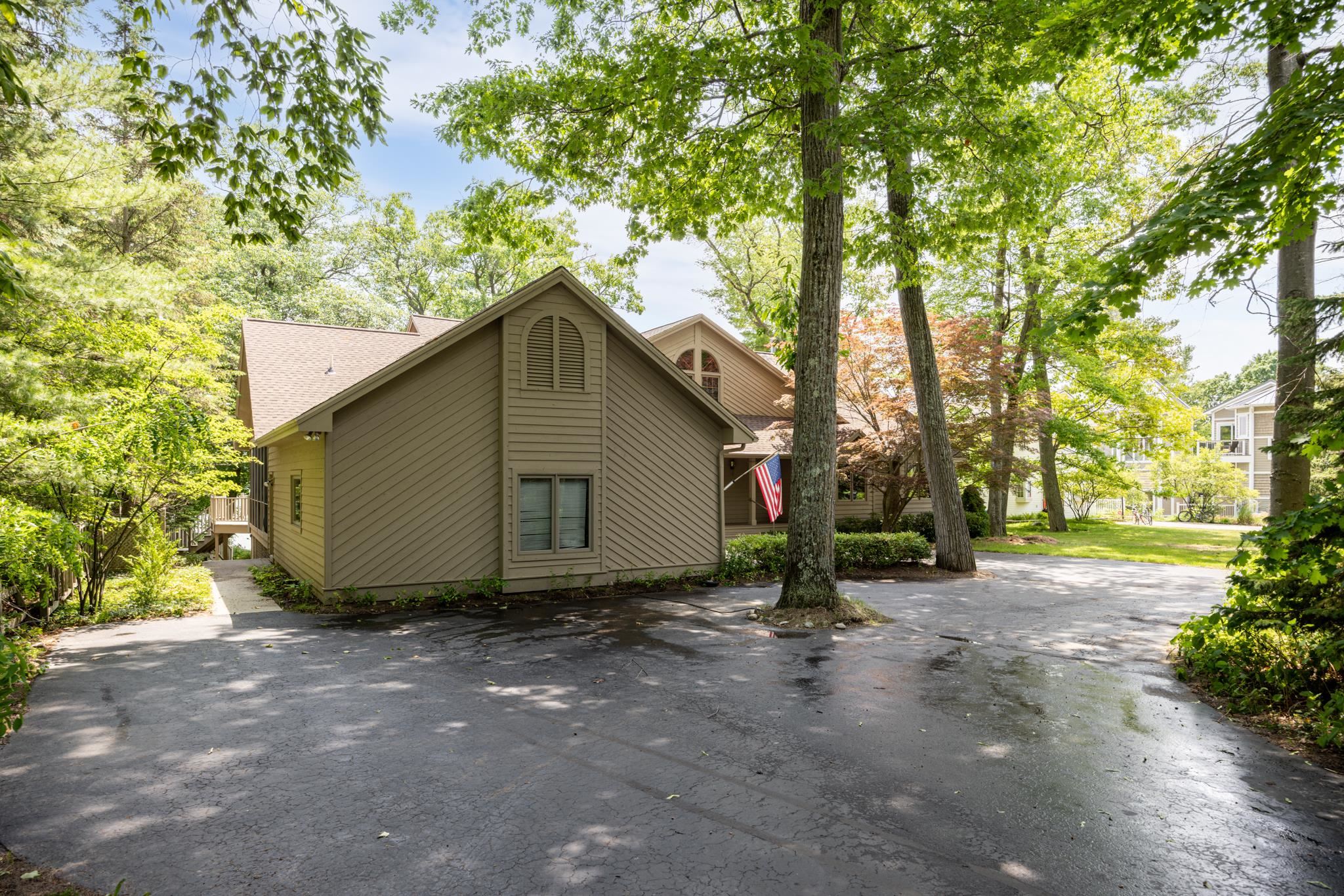 7953 S Glen Lake Road Property Photo 15