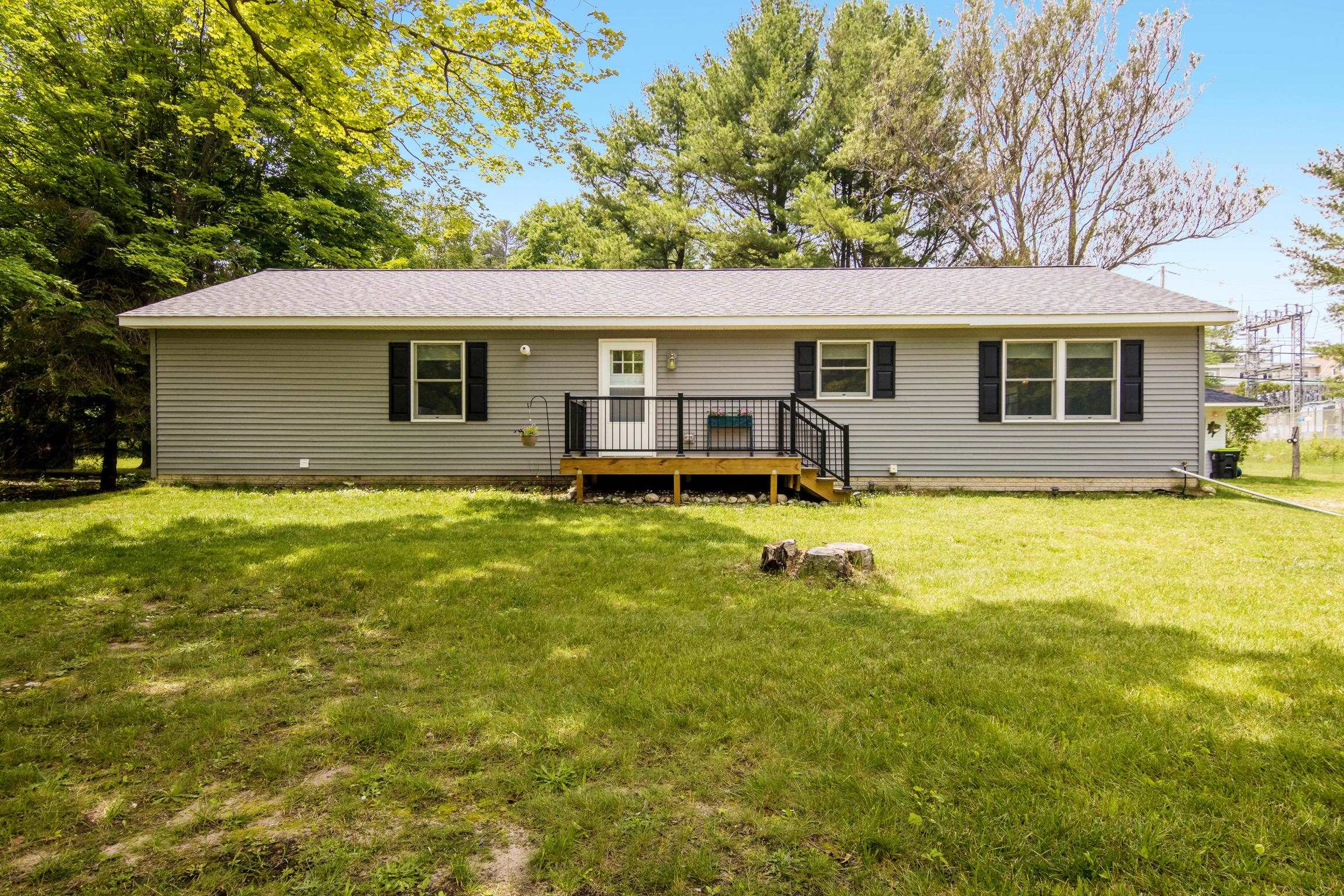 310 S Shabwasung Street Property Photo 1