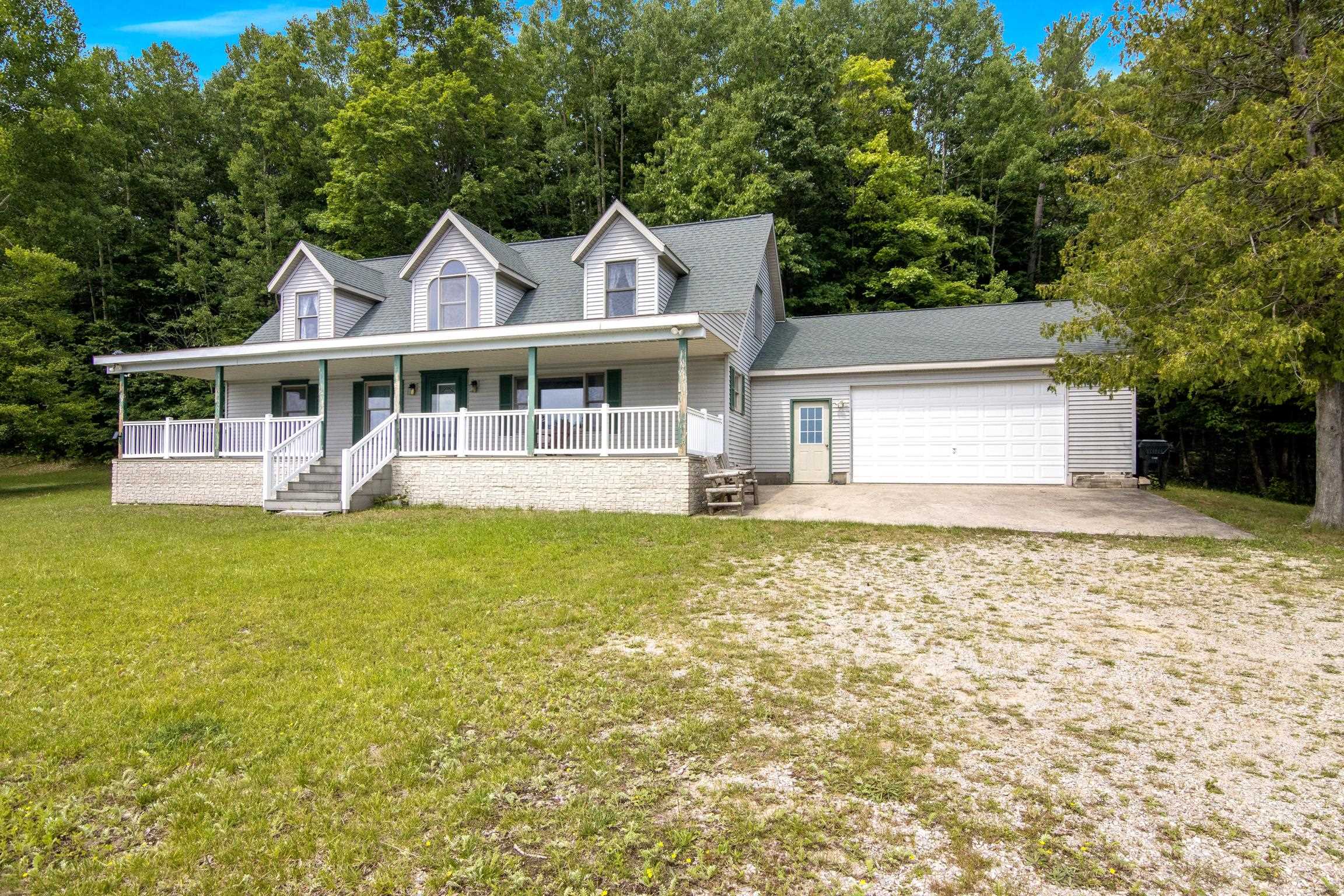 16043 Wagner Road Property Photo 7