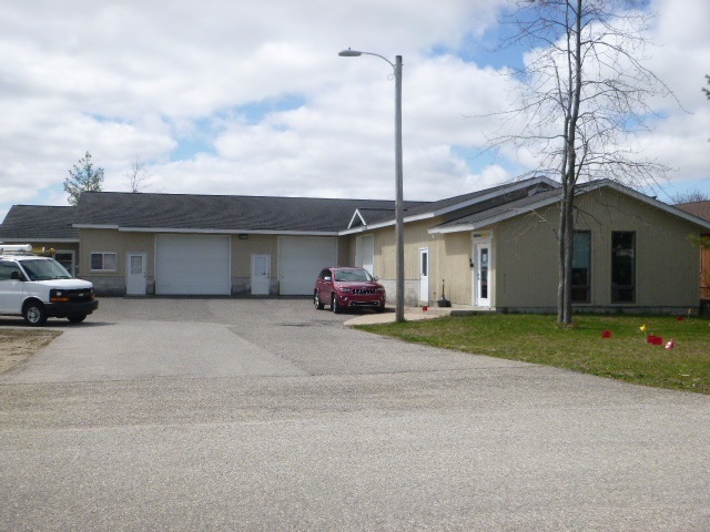 876 Robinwood Court Property Photo 1