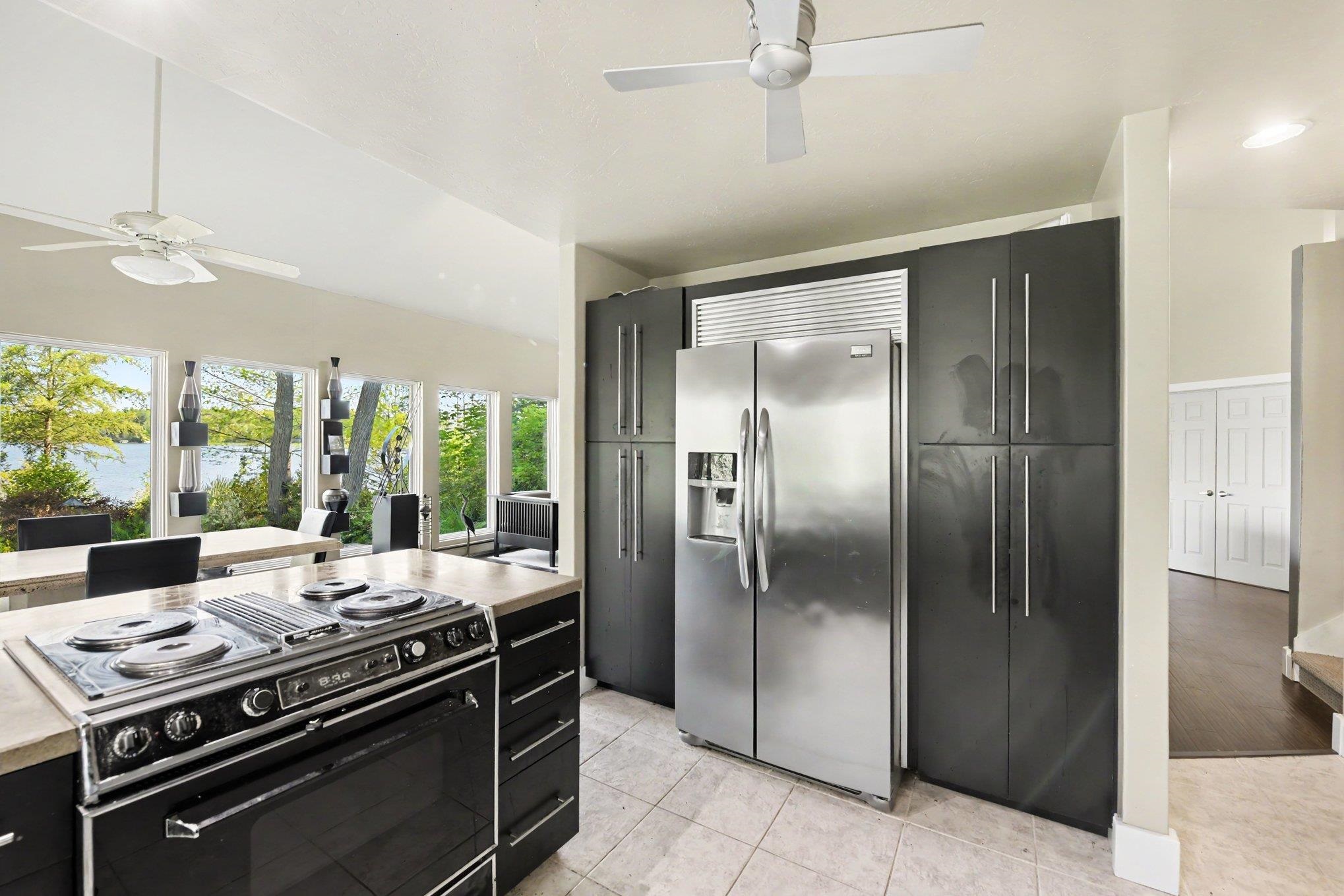 9948 Harmony Drive Property Photo 11