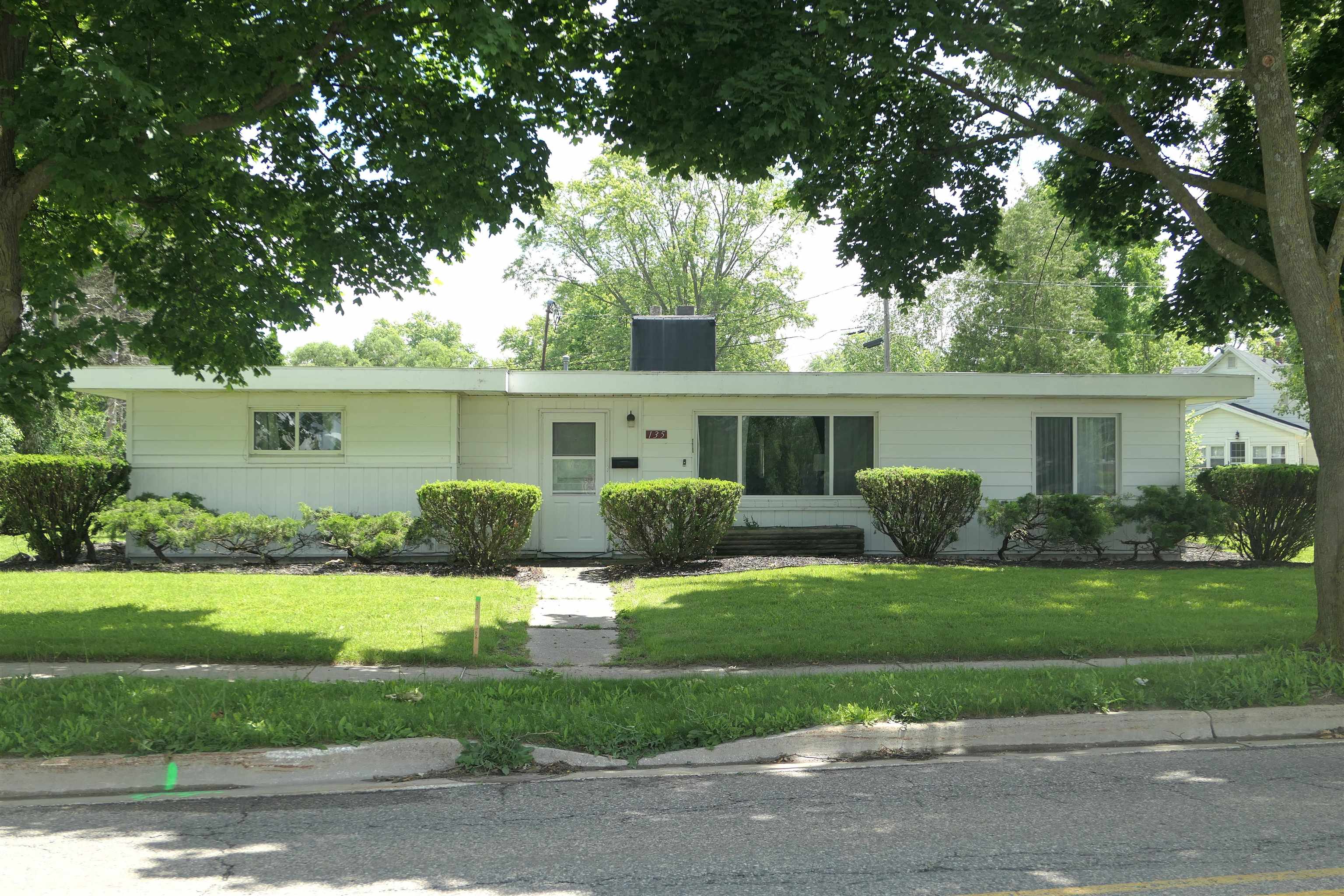 135 Riverside Drive Property Photo 1