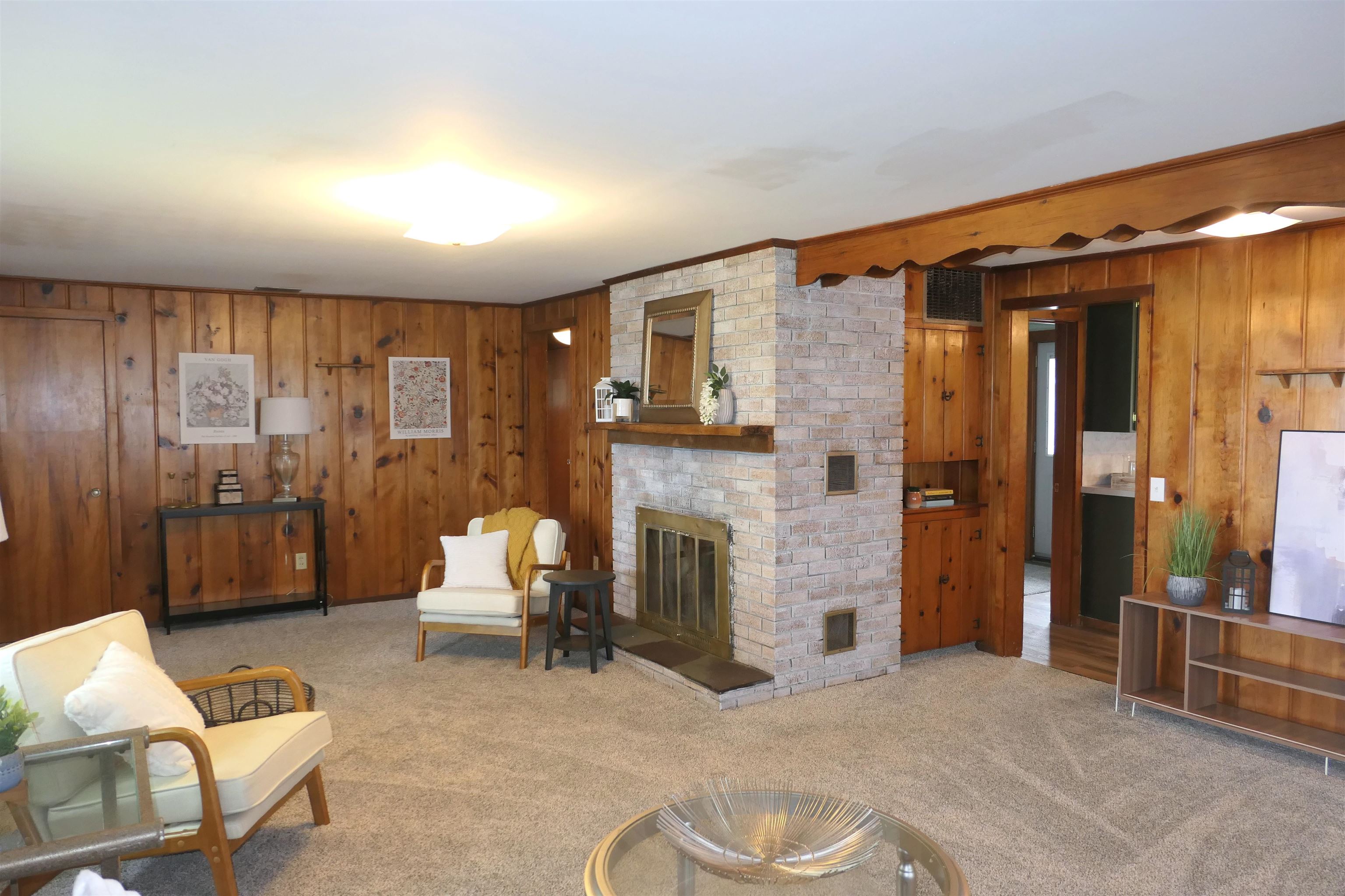 135 Riverside Drive Property Photo 7
