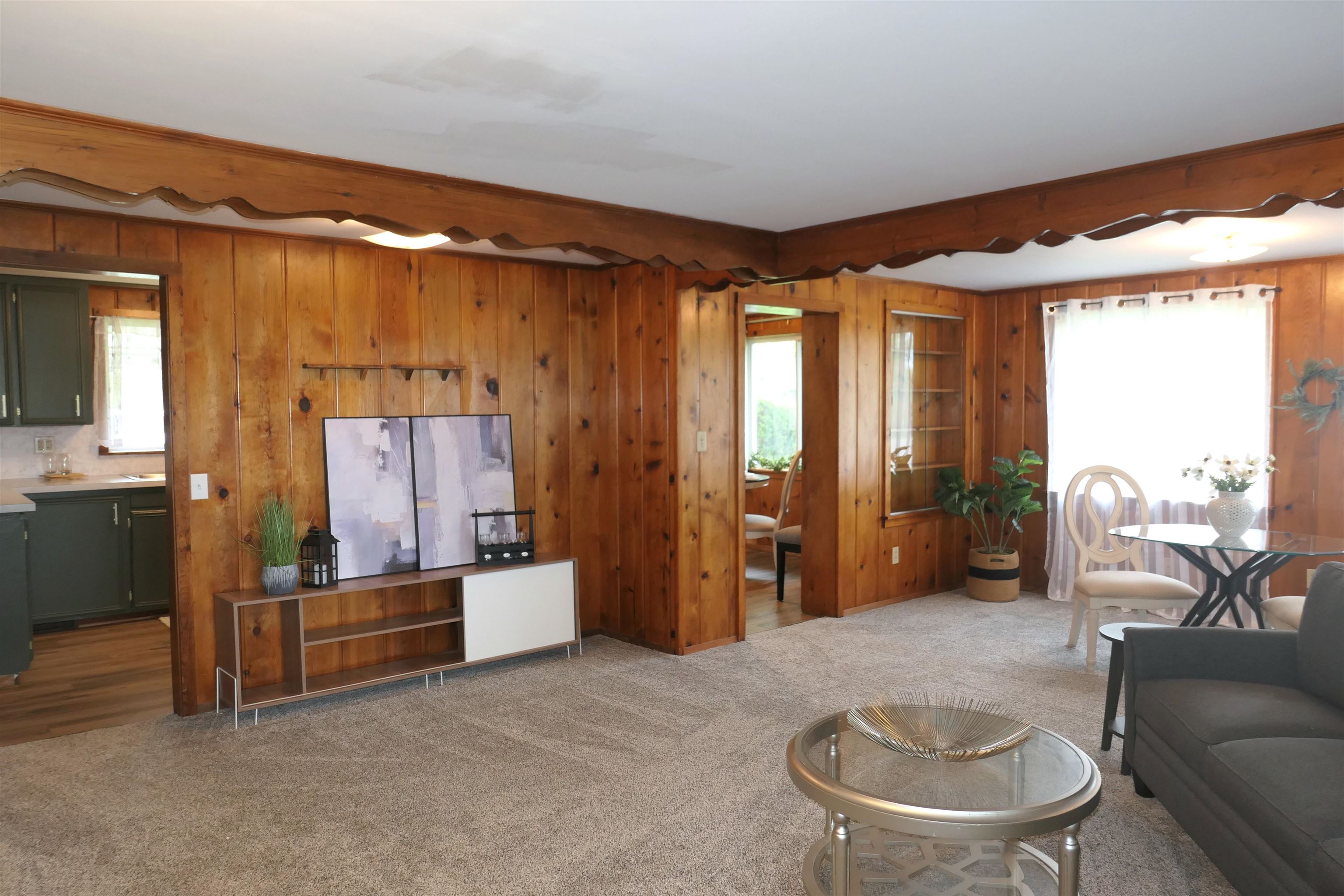 135 Riverside Drive Property Photo 9