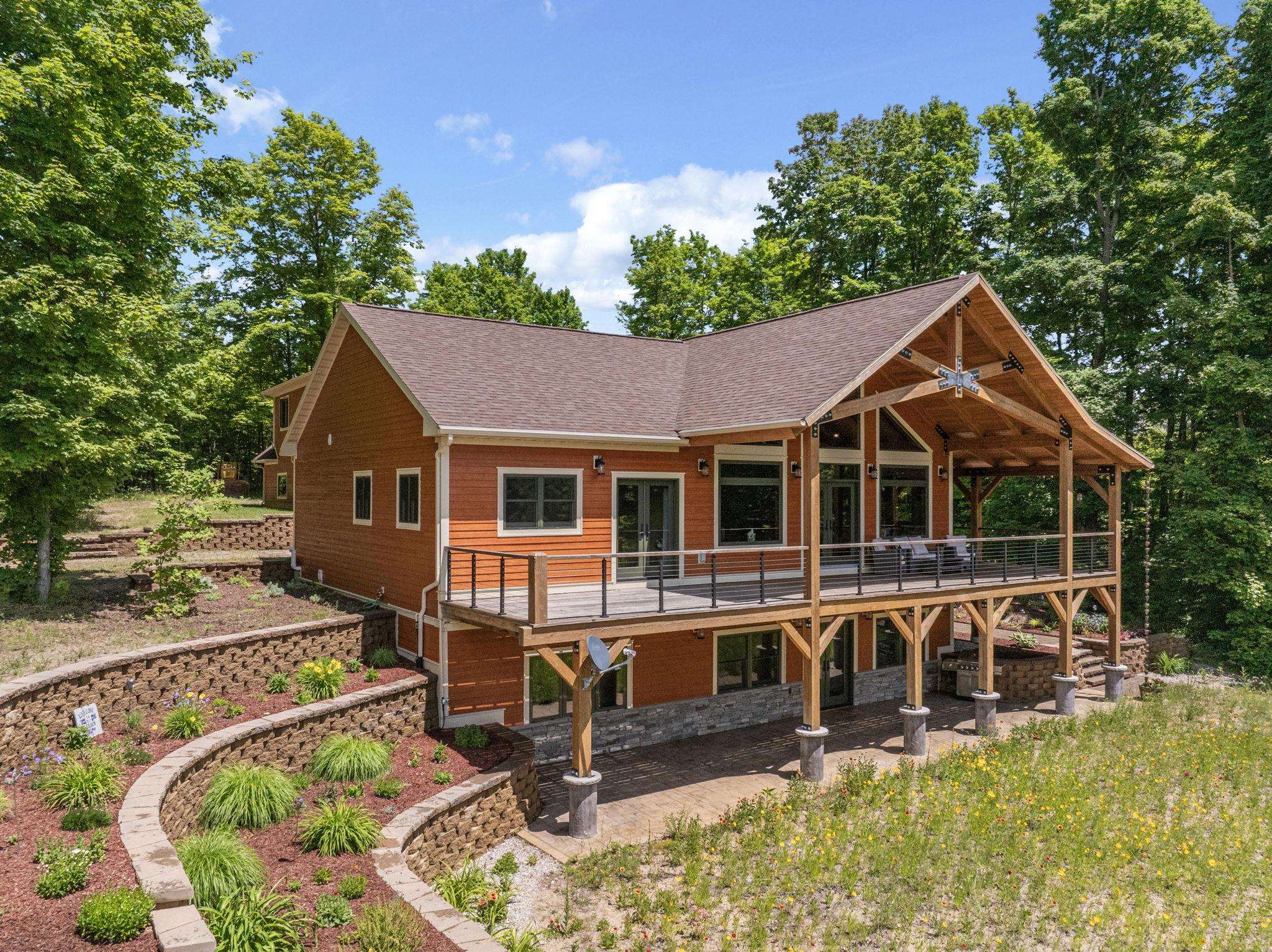 16624 Viaduct Road Property Photo 3