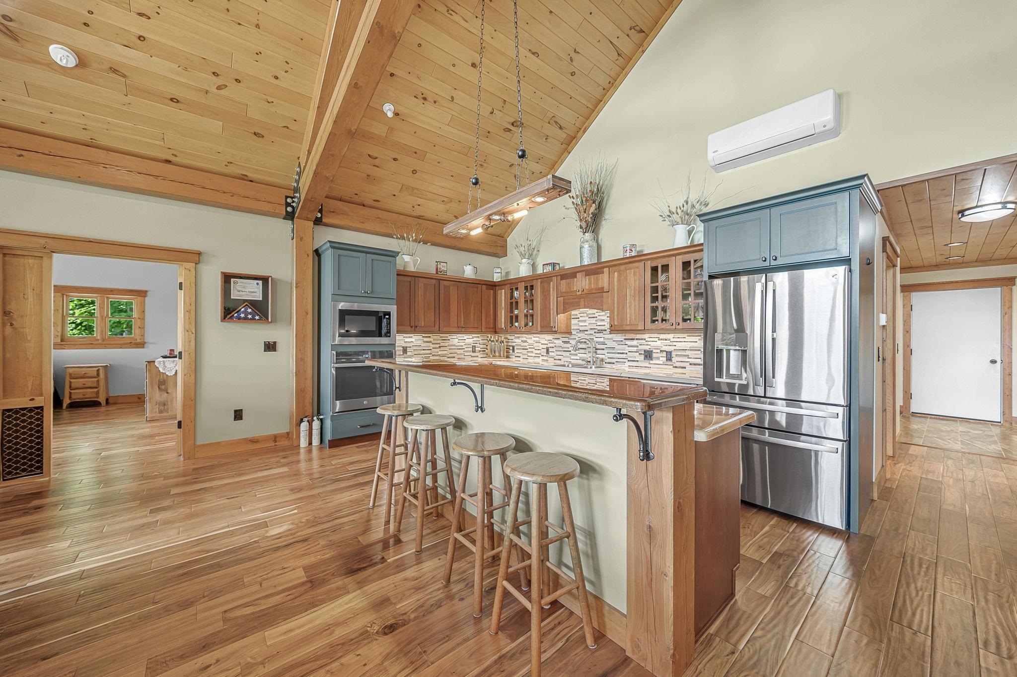 16624 Viaduct Road Property Photo 6