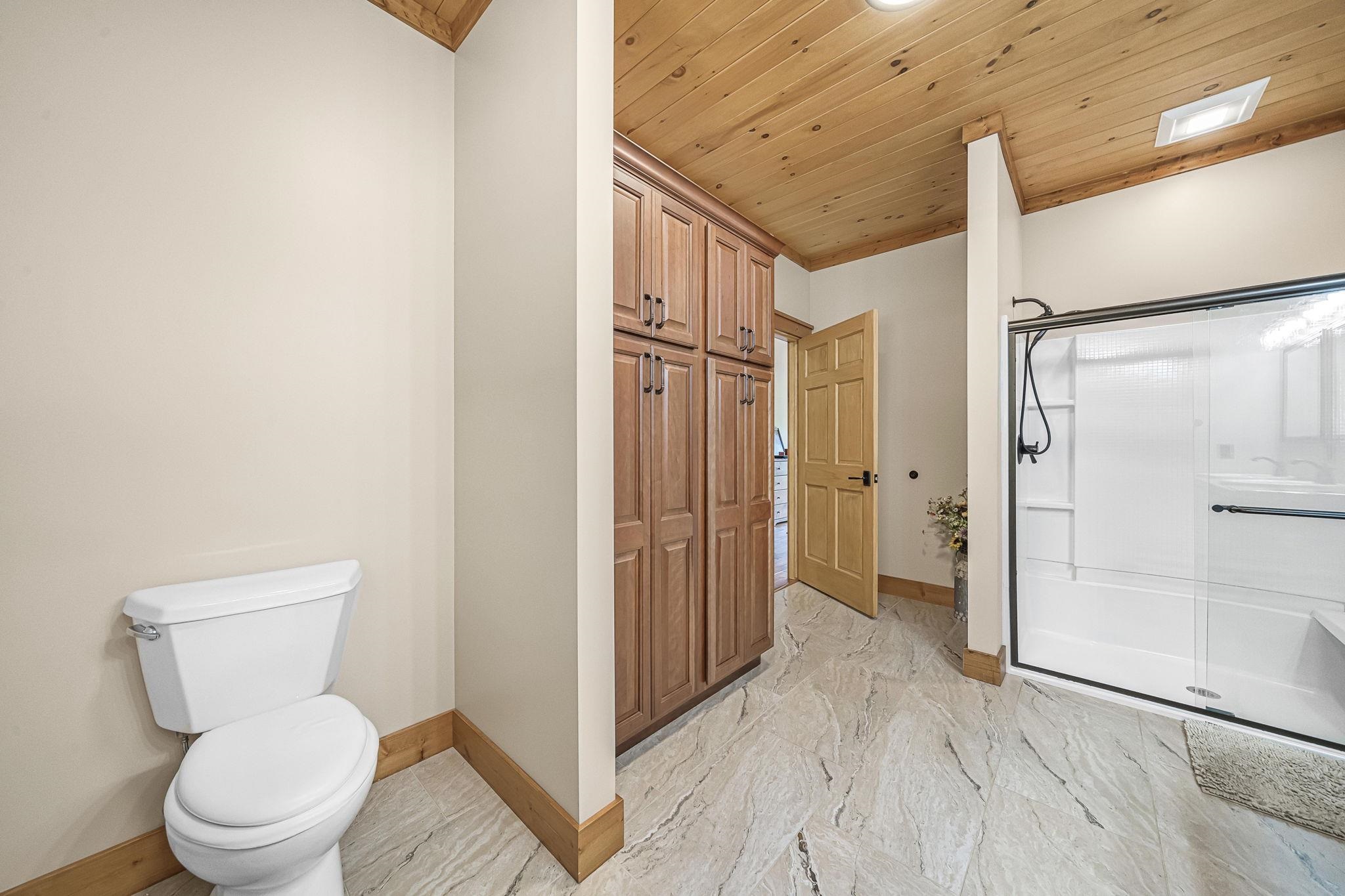 16624 Viaduct Road Property Photo 25