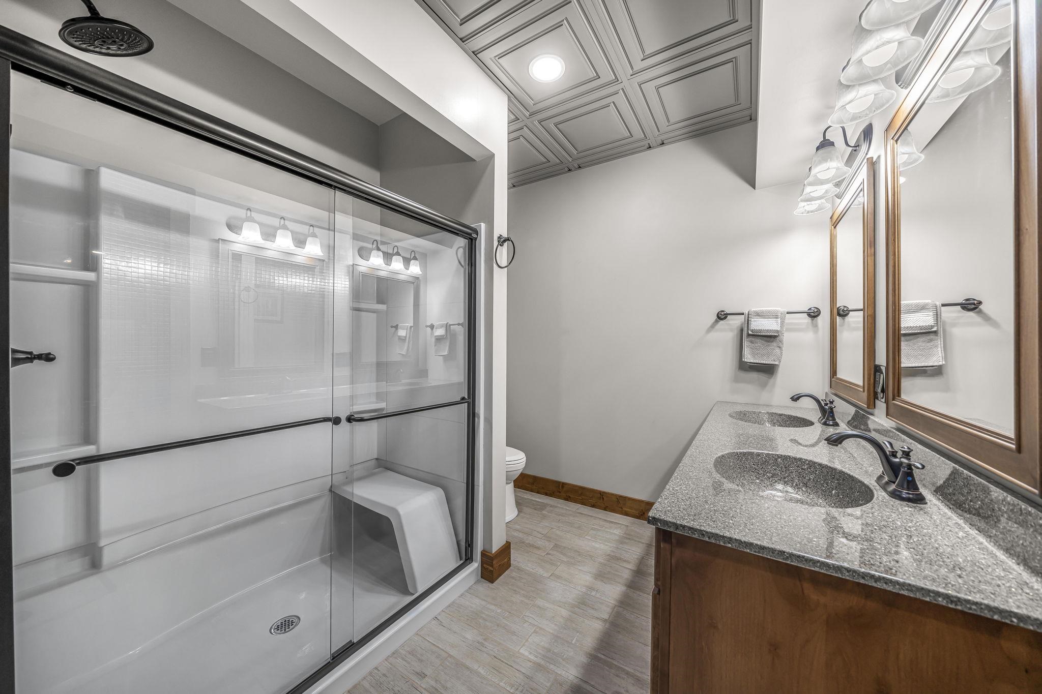 16624 Viaduct Road Property Photo 35
