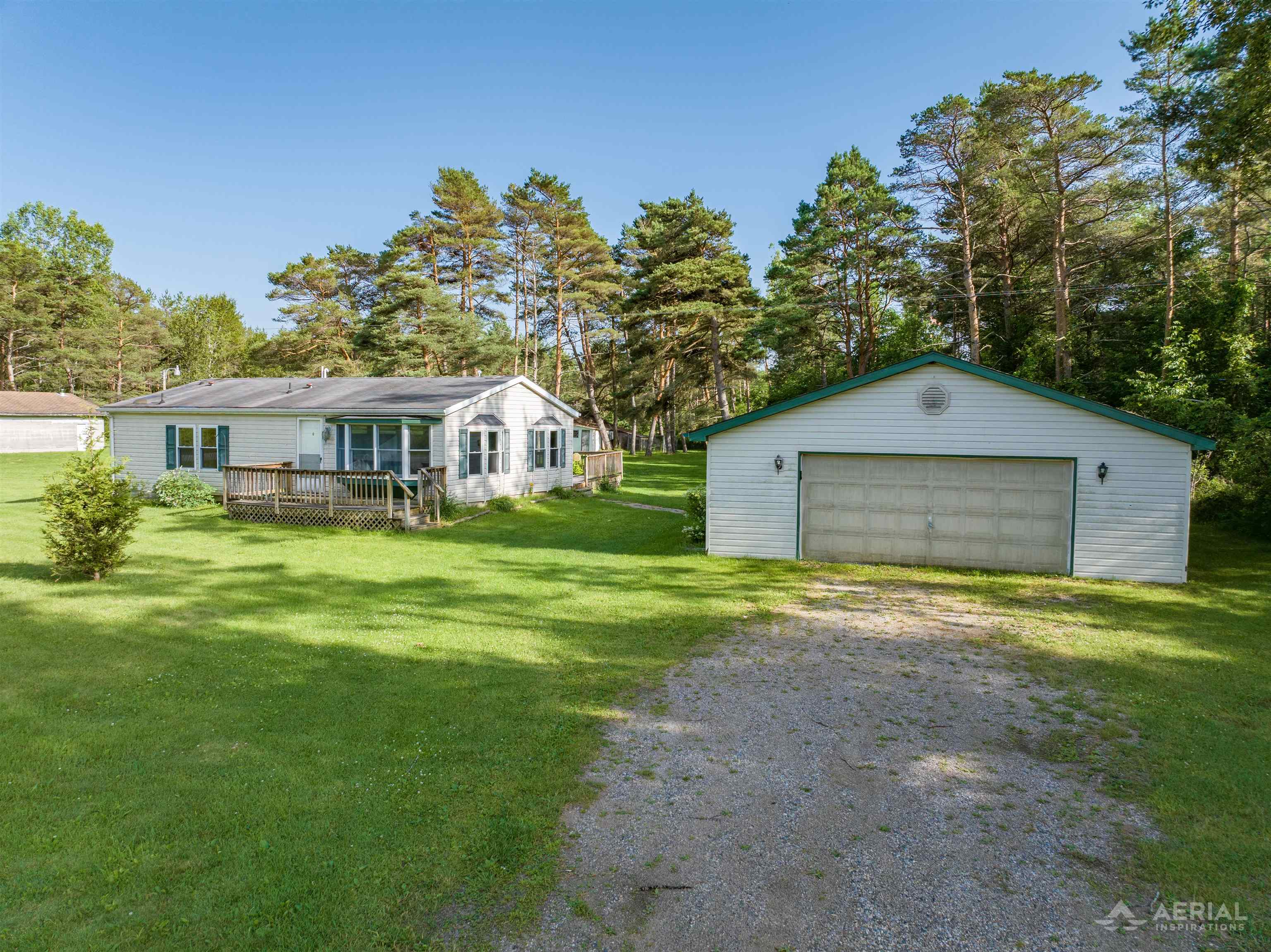 2882 School Road Property Photo 1