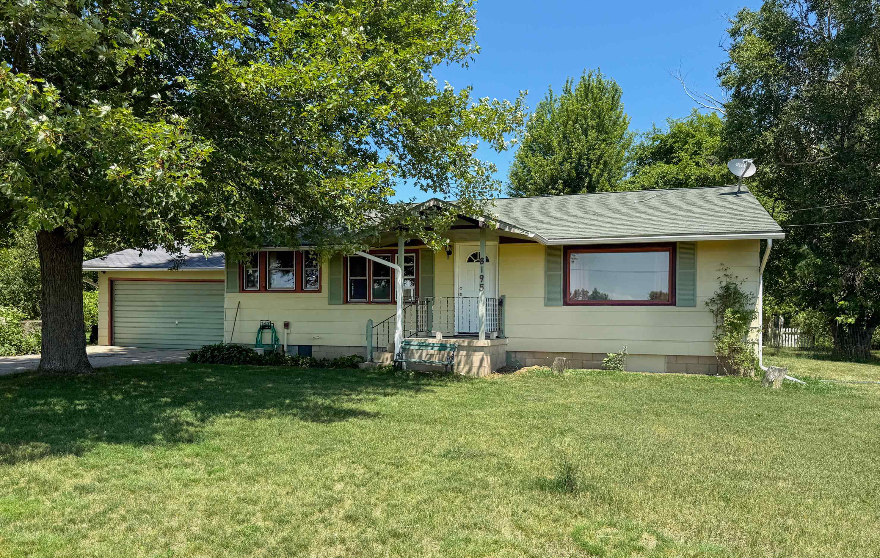 8195 E Broomfield Road Property Photo 1