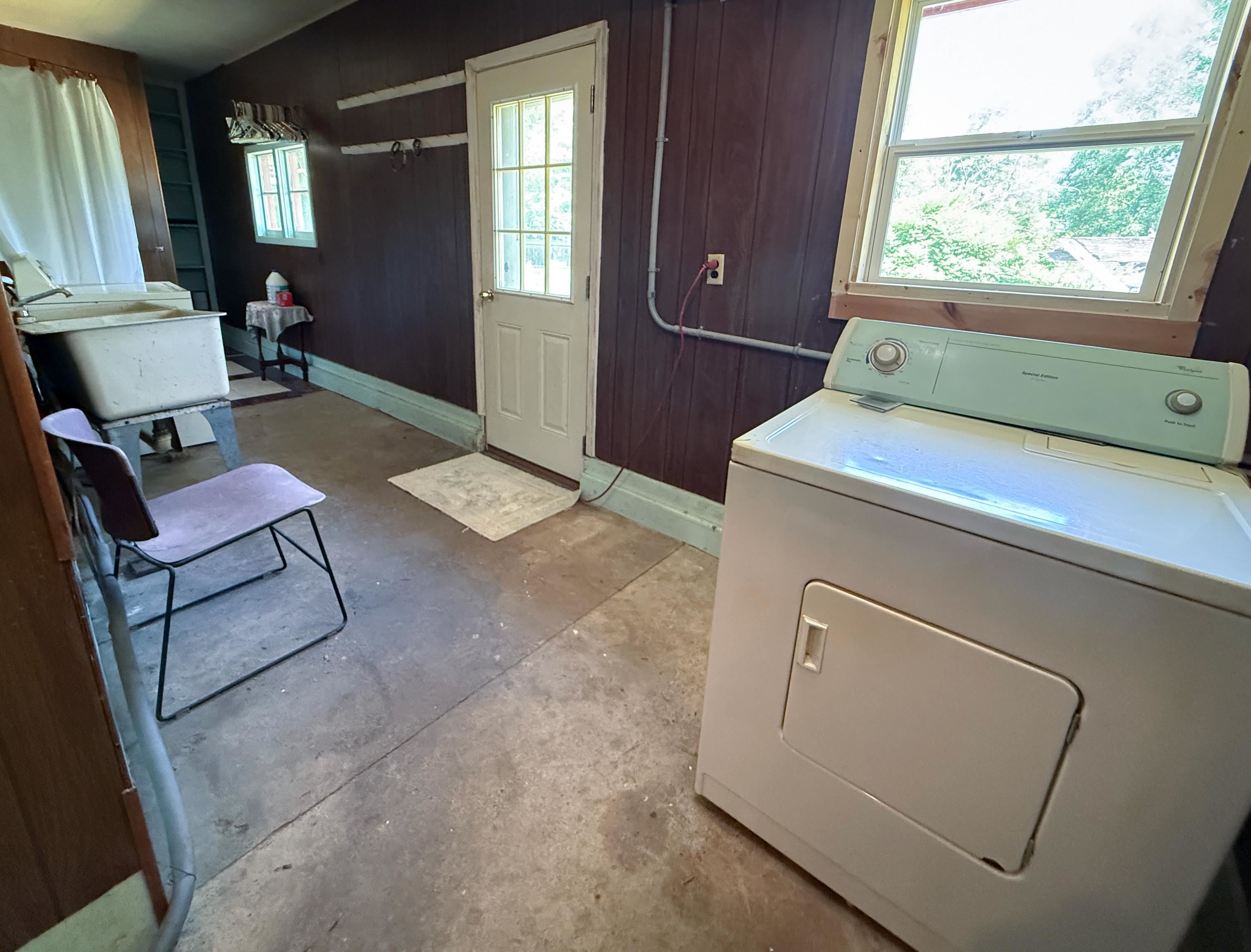 8195 E Broomfield Road Property Photo 12