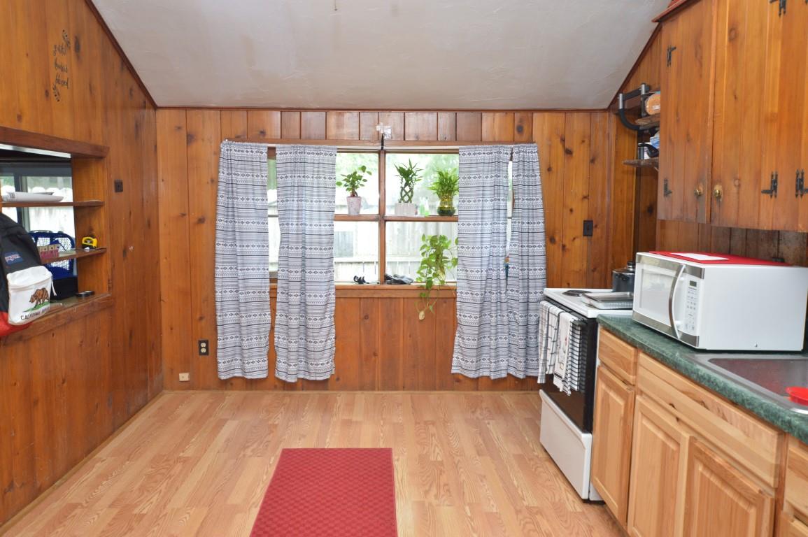 316 Huron Street Property Photo 31
