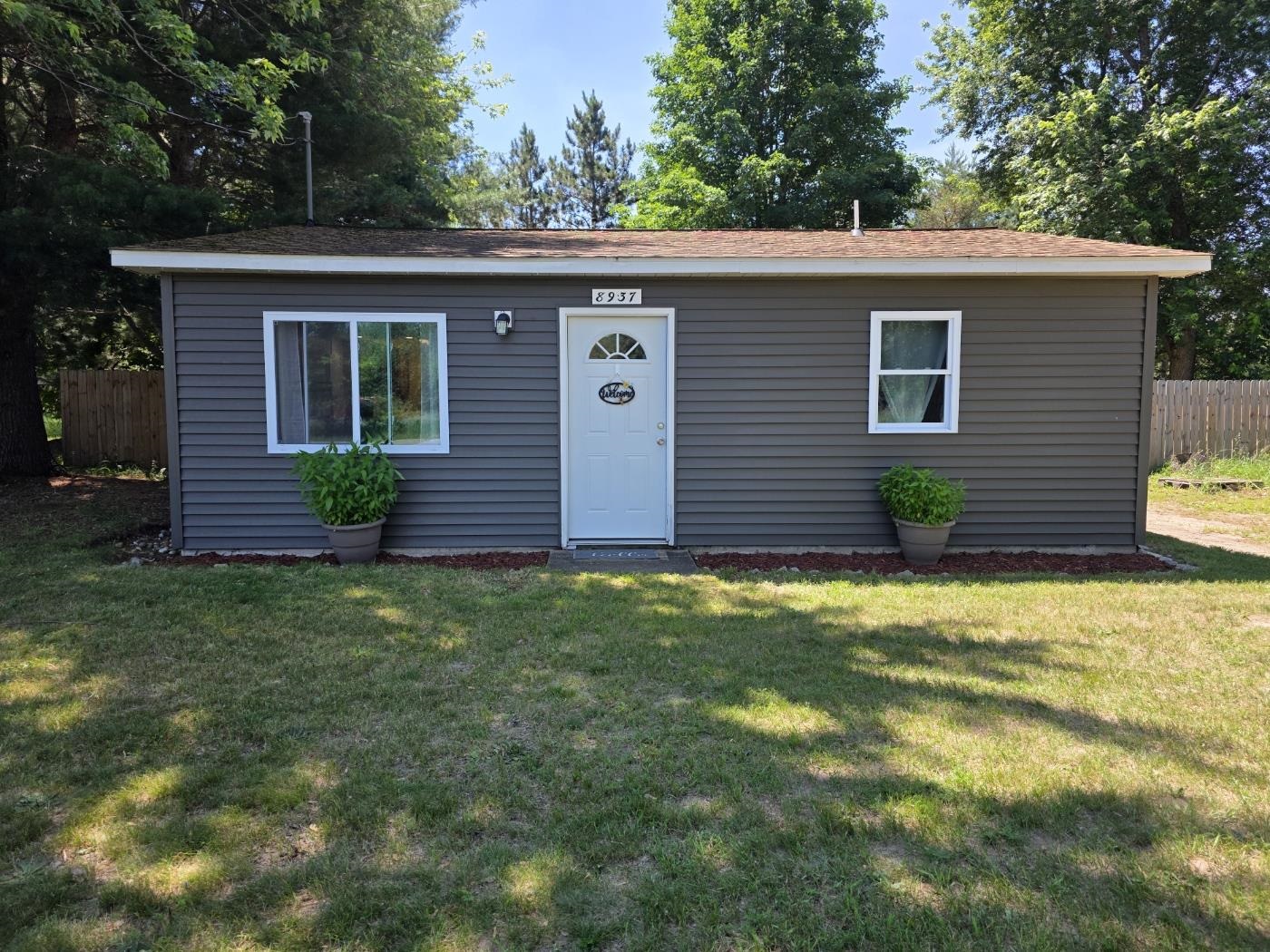 8937 Valley Road, Nw