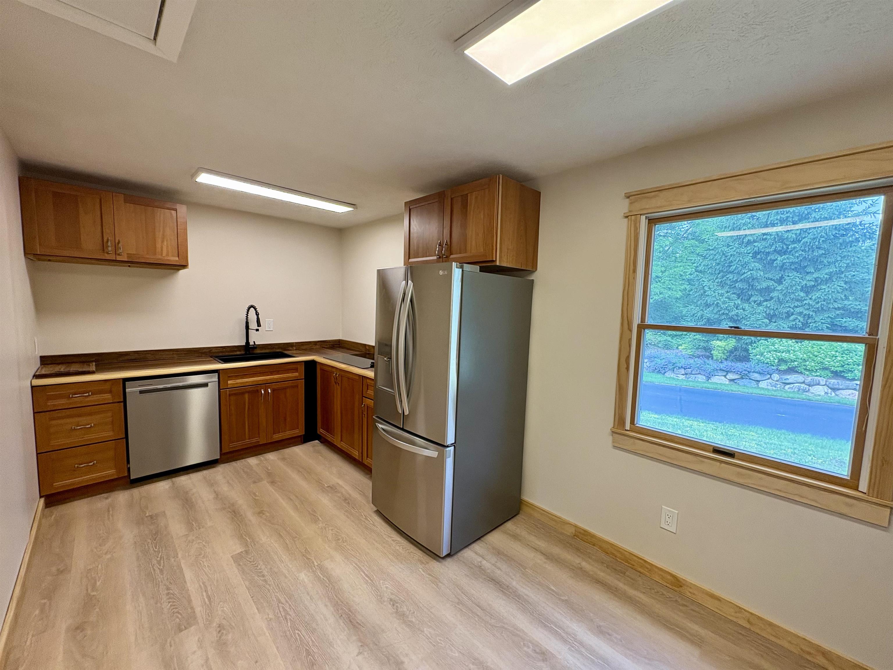 9066 N Bayshore Drive Property Photo 15