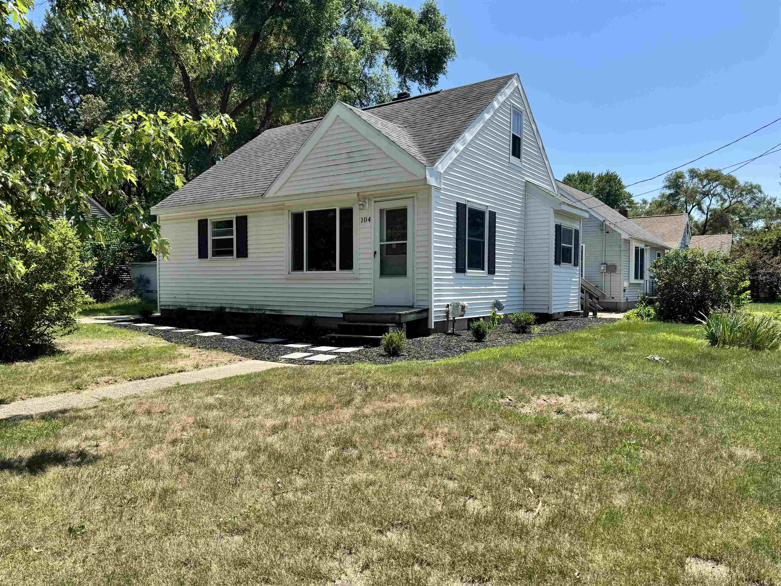 104 Bradley Property Photo 3