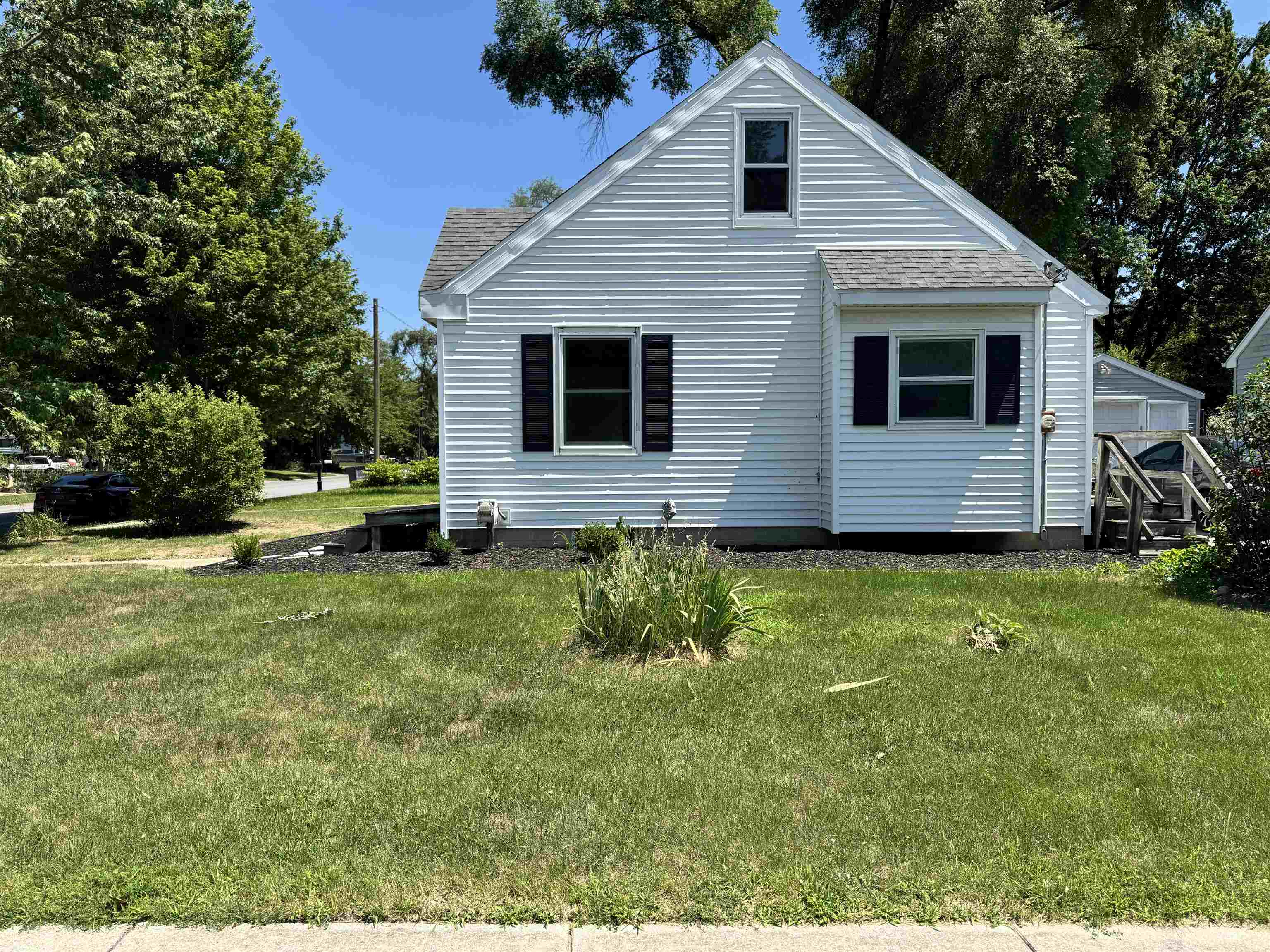 104 Bradley Property Photo 4