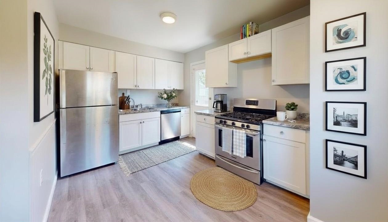104 Bradley Property Photo 11